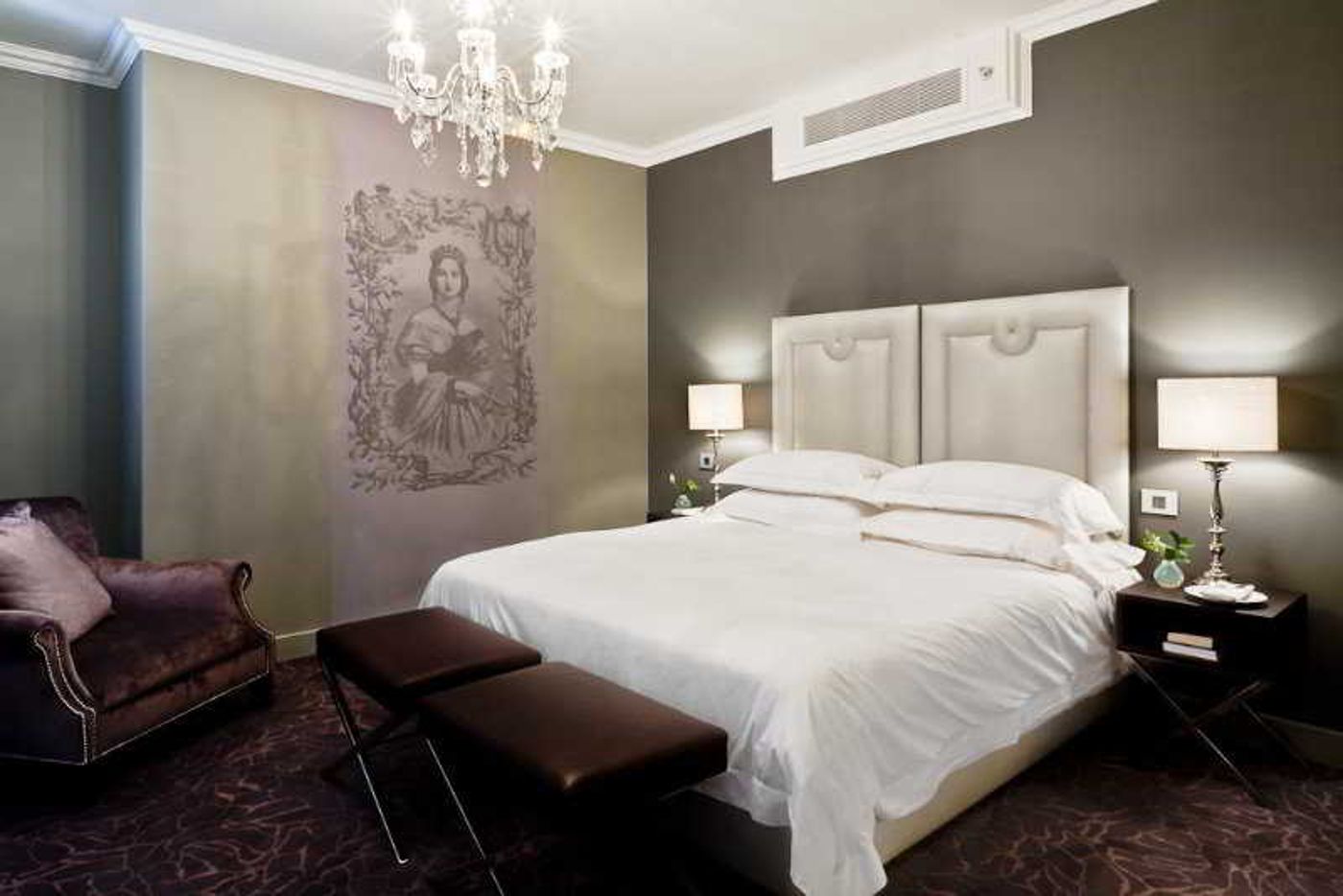 Queen-Victoria-Hotel-by-Newmark-Room-23