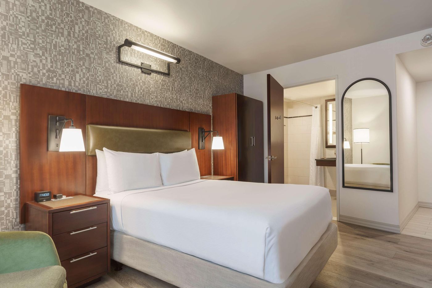 DoubleTree-by-Hilton-New-York-Downtown-Room-15