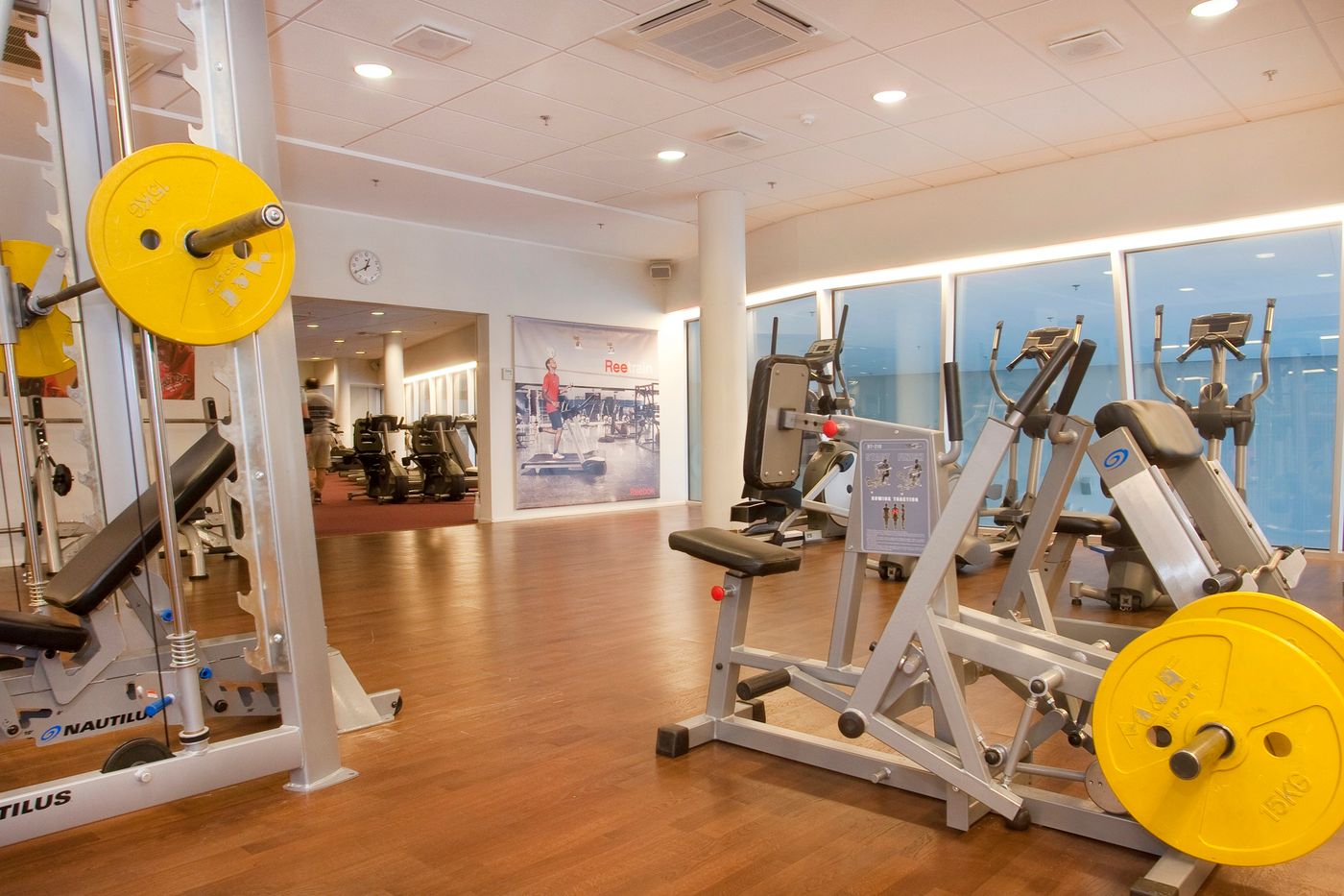 Park-Inn-by-Radisson-Meriton-Conference-Spa-Hotel-Sports-and-Entertainment-64