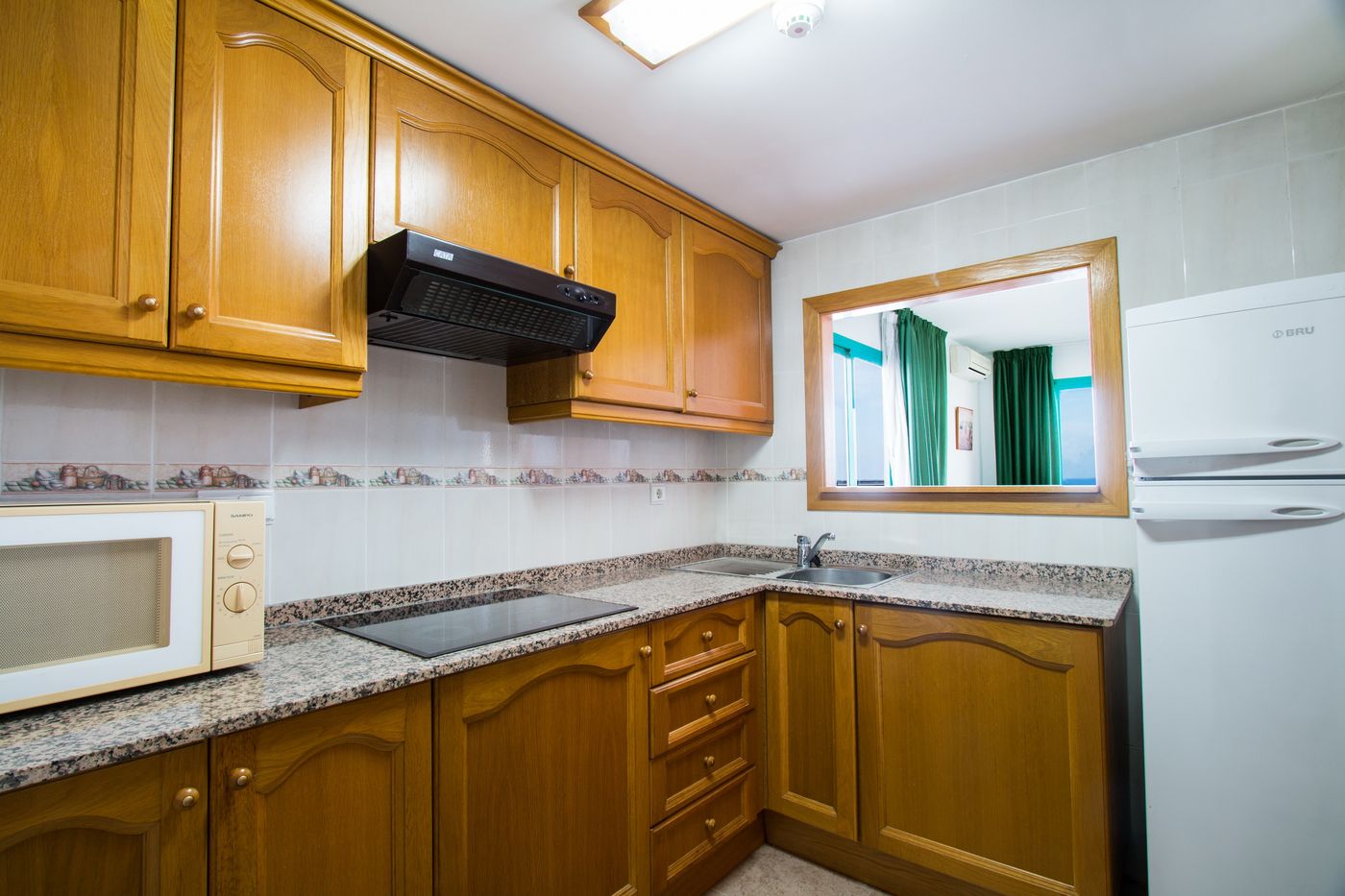 Magic Atrium Beach Apartments