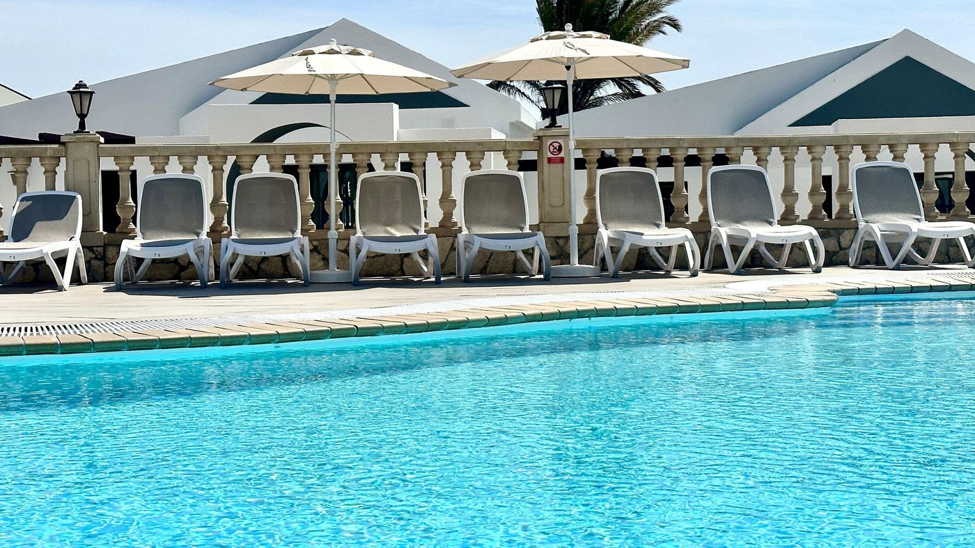 Club-Caleta-Dorada-Pool-11