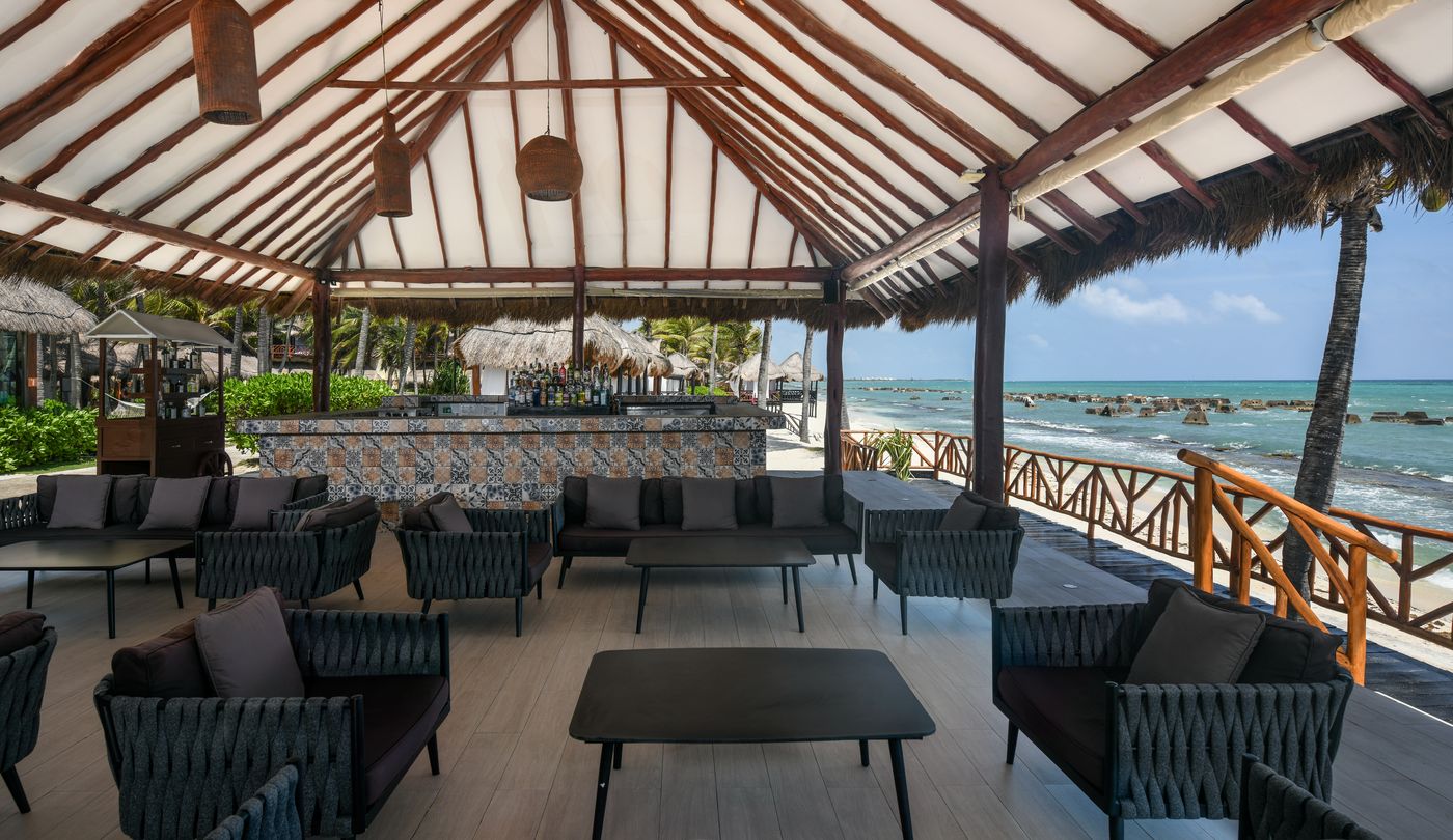 El Dorado Casitas Royale by Karisma 14.10