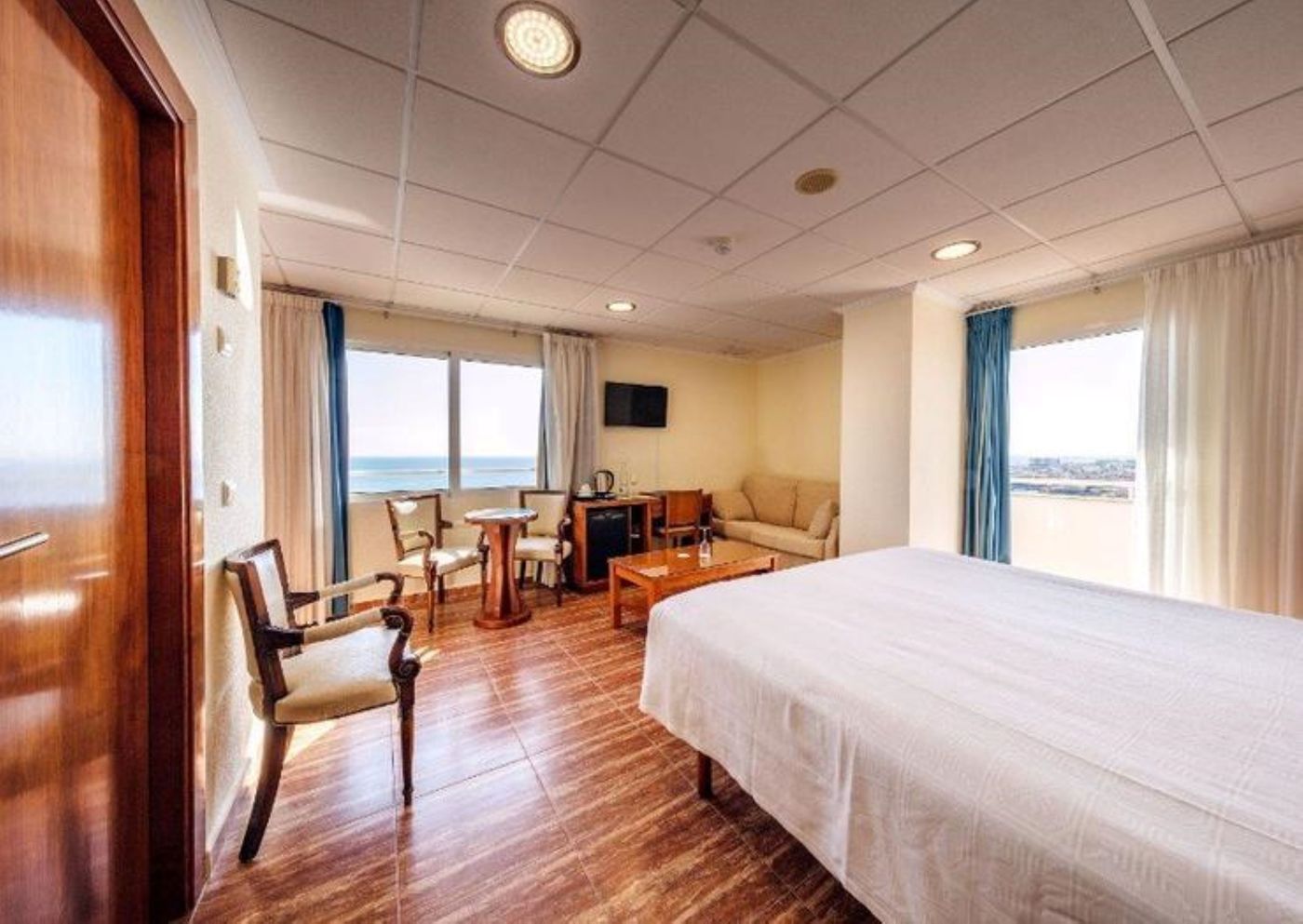 Masa-International-Room-30