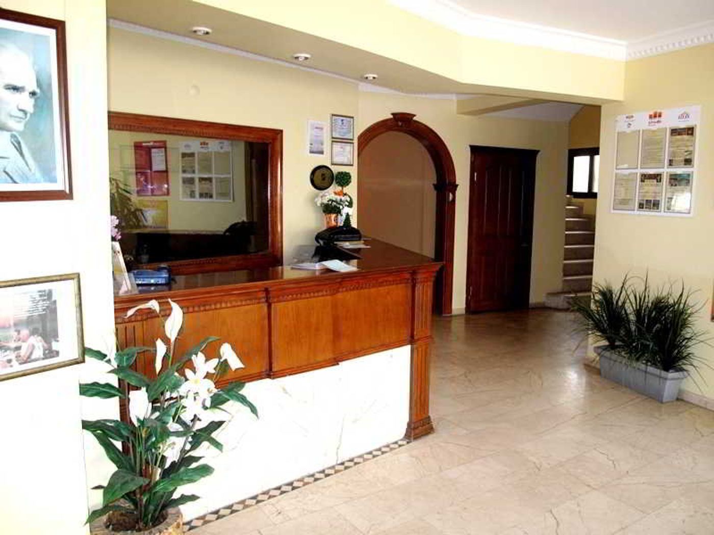 Rosy-Studios-Lobby-12