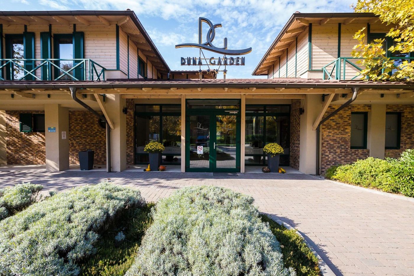 Duna-Garden-Hotel-General-view-1