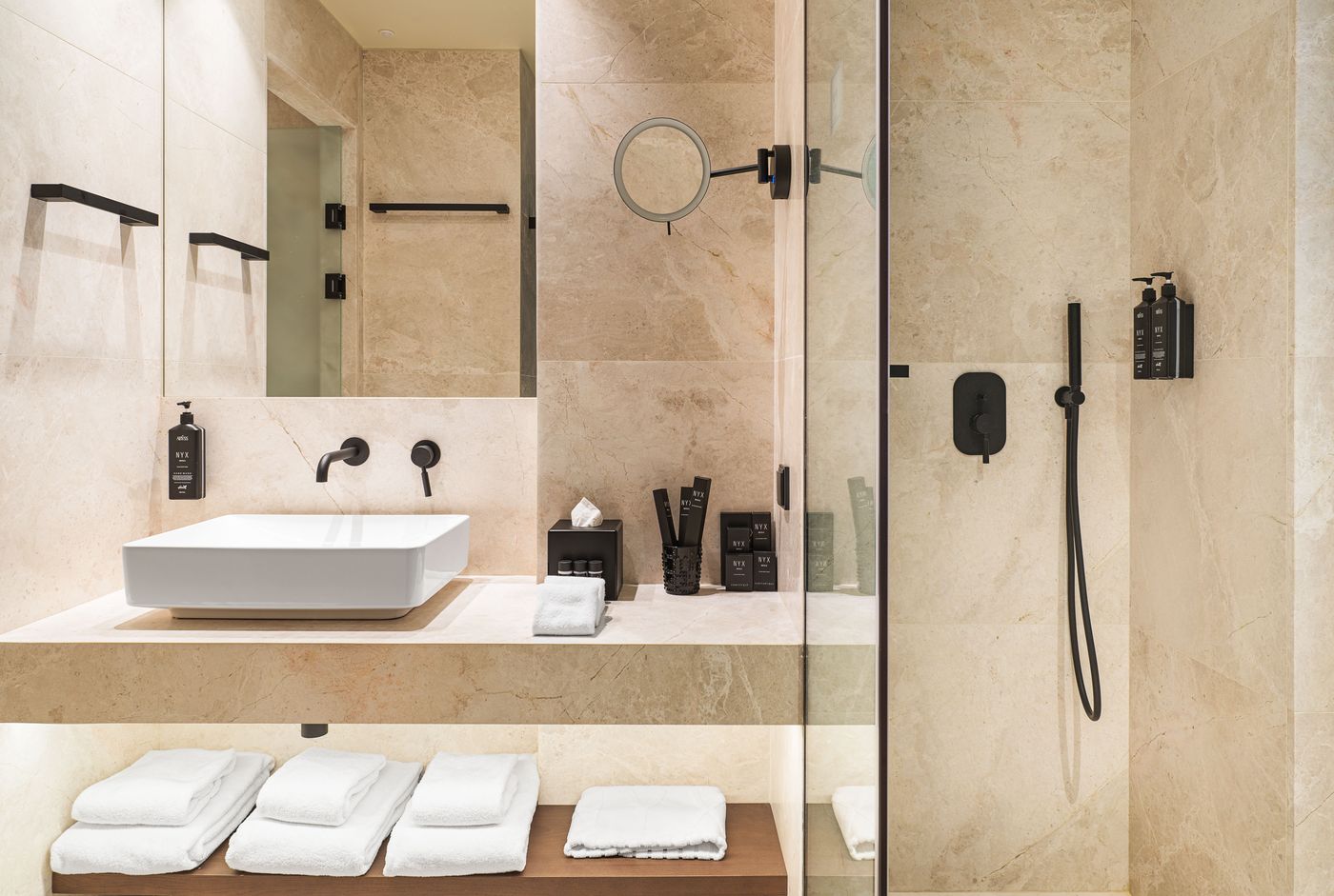 NYX-Esperia-Palace-Athens-by-Leonardo-Hotels-Room-73