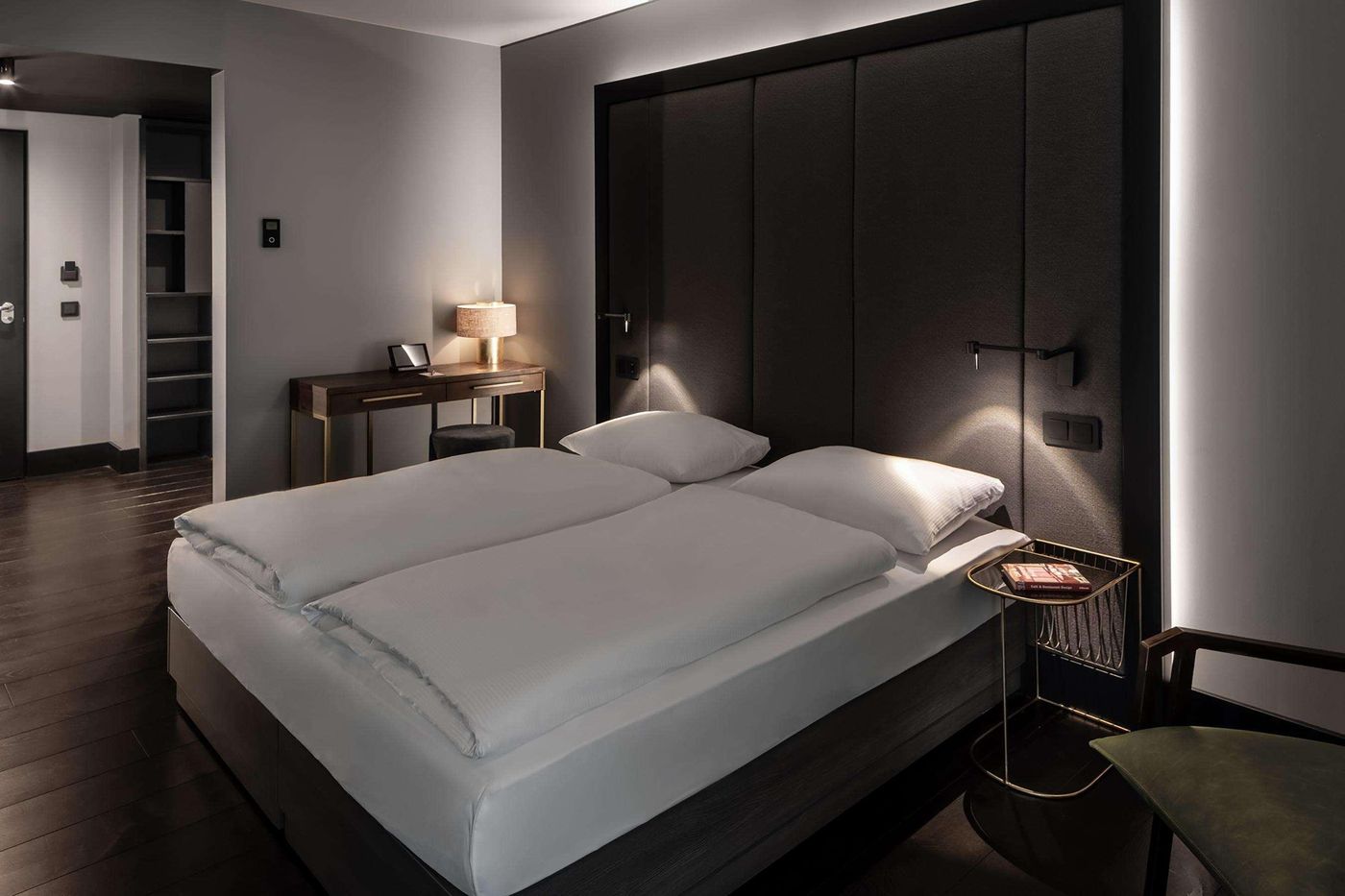 Hotel-Amano-East-Side-Room-14