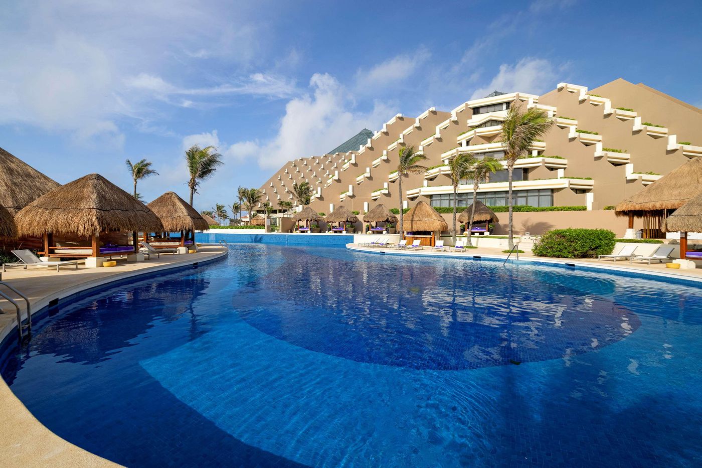Paradisus-Cancun-All-Inclusive-Resort-Pool-5