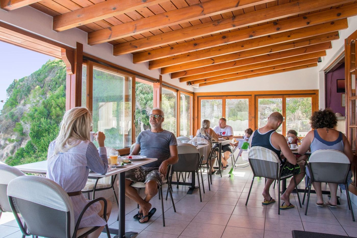 Sunrise-Beach-Terrace-16