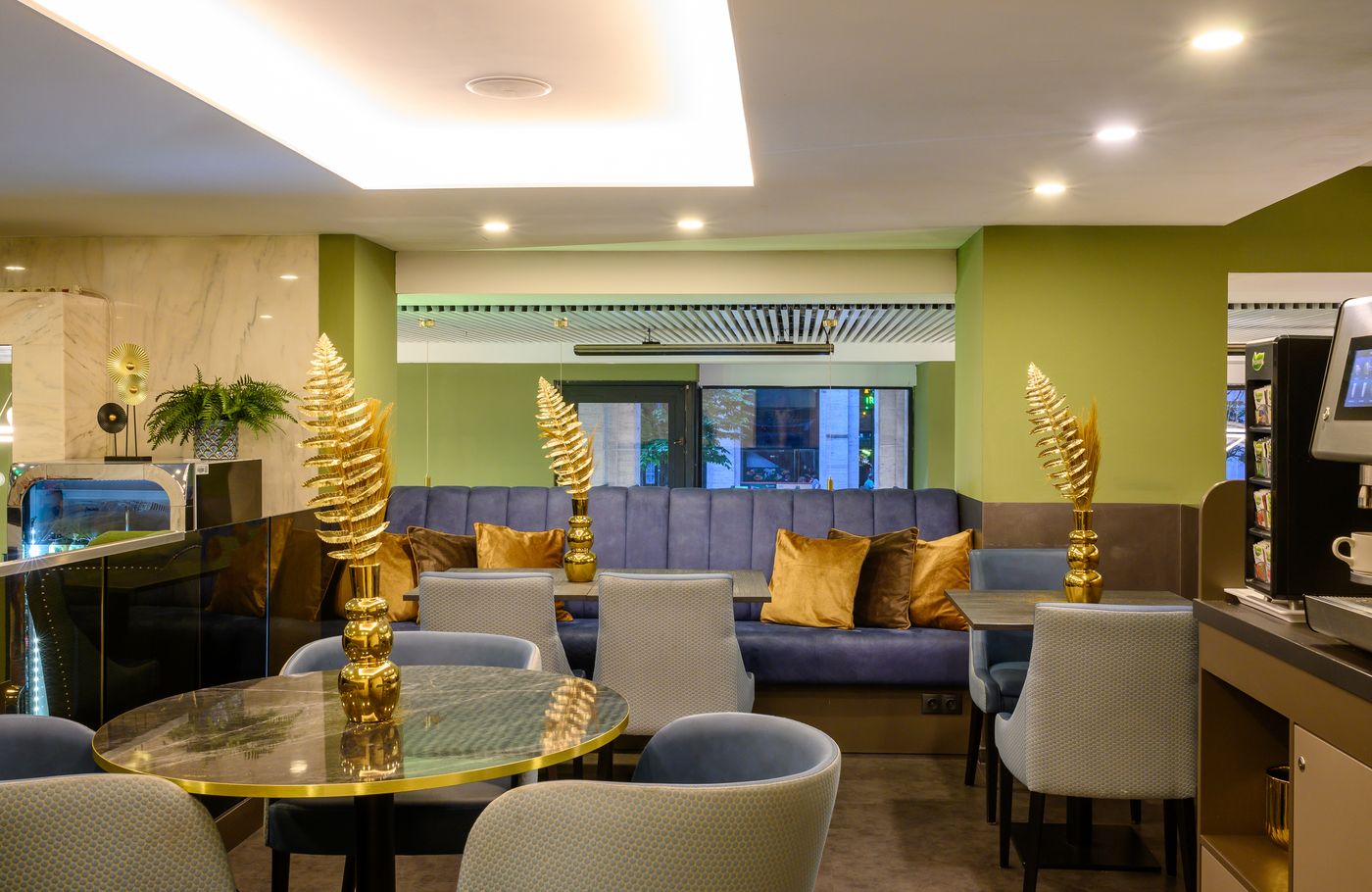 Leonardo-Boutique-Hotel-Budapest-M-Square-Lobby-2