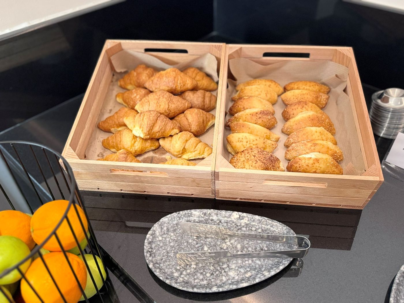 Angela-Hotel-Downtown-Rooms-Restaurant-25