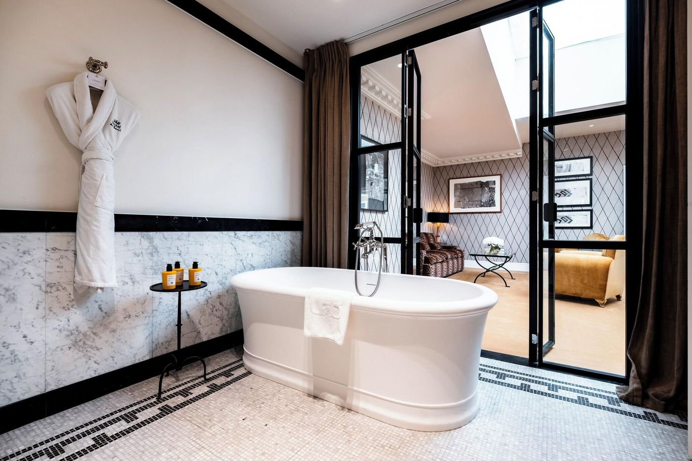 Hotel-de-Berri-Champs-Elysees--a-Luxury-Collection-Hotel--Paris-Room-69