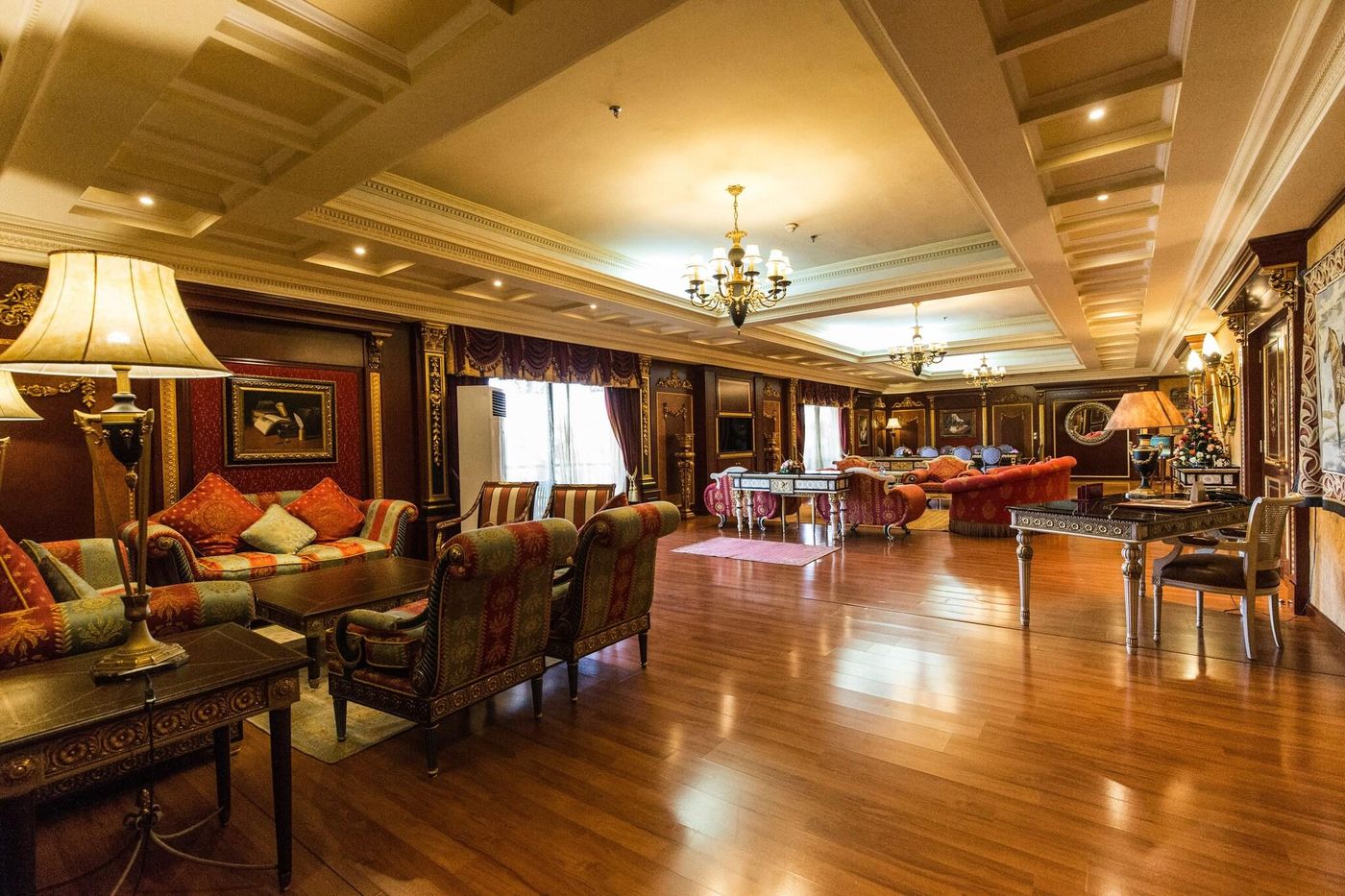 Royal-Mirage-Deluxe-Room-52