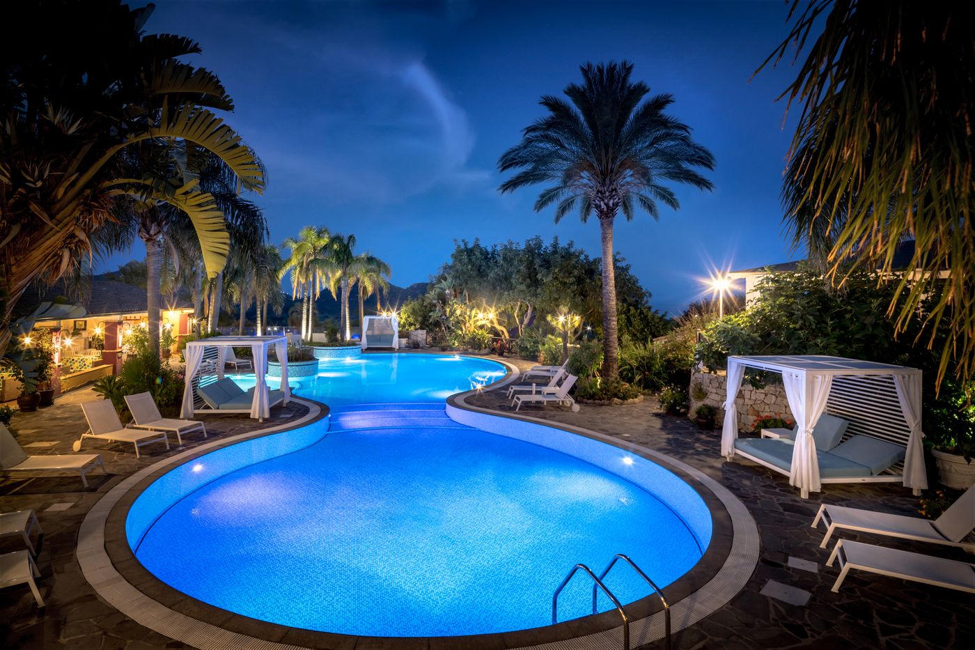 Cruccuris-Resort-Pool-7