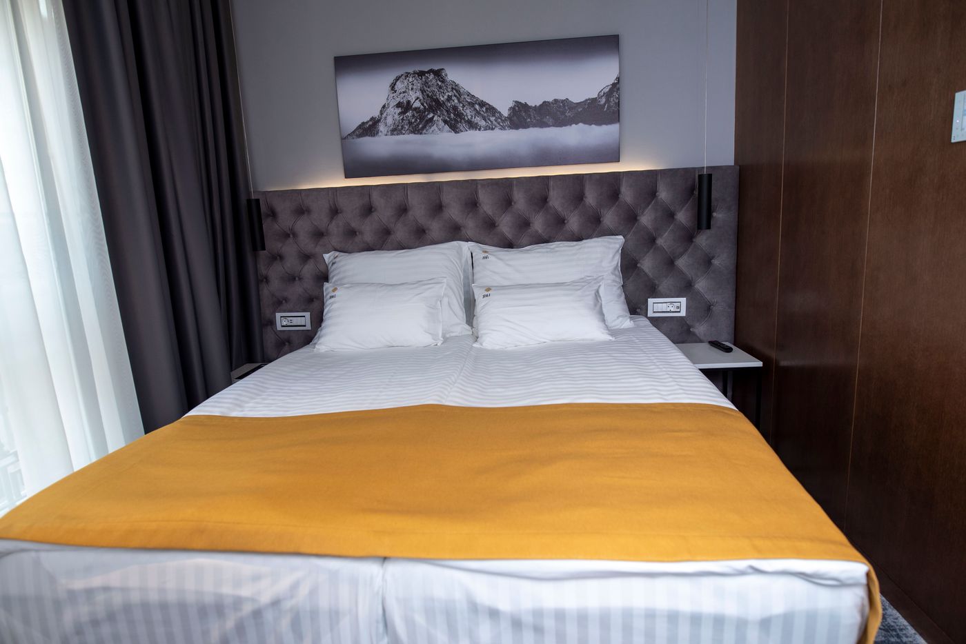 H41 Luxury Suites-Serbia-Beograd-Room-4