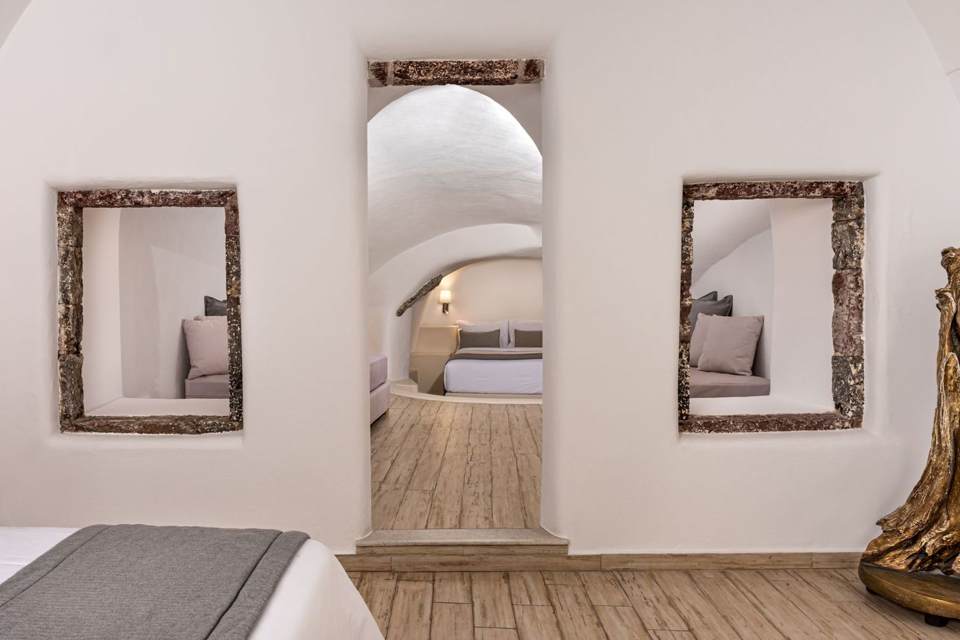 Aqua-Luxury-Suites-Room-32