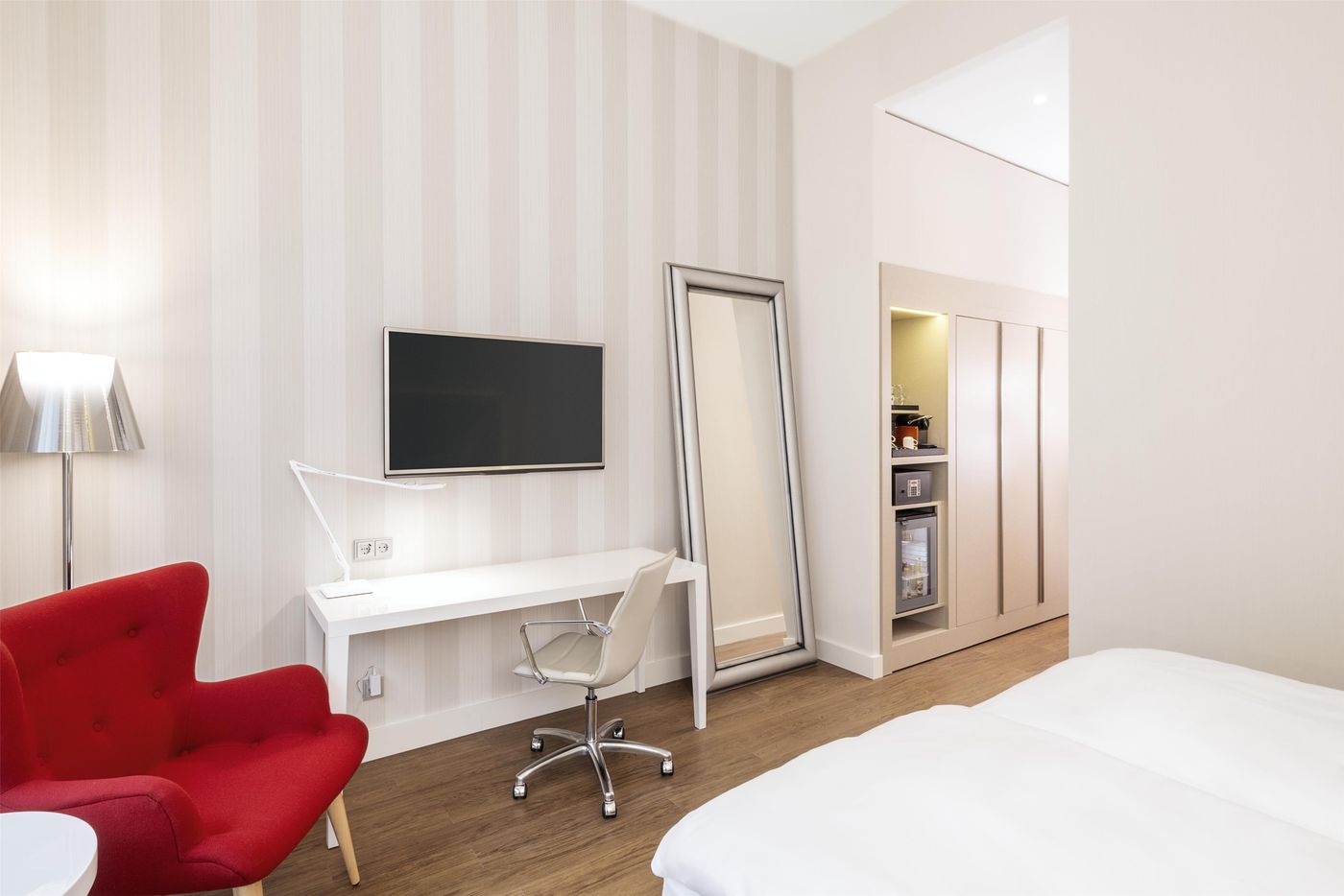 NH-Collection-Berlin-Mitte-Friedrichstrasse-Room-27