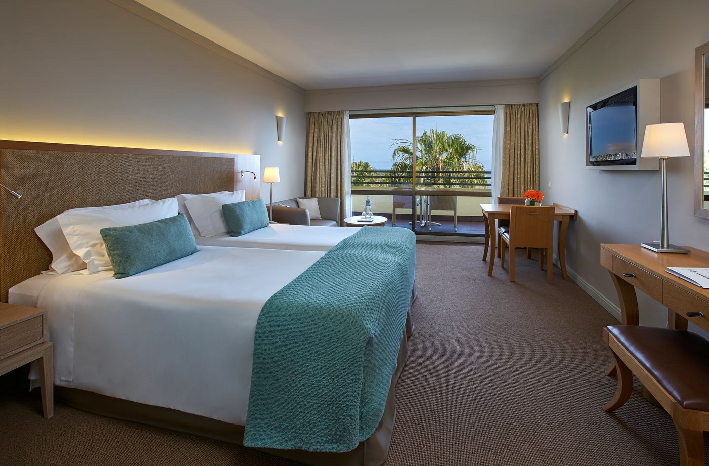 Suite-Hotel-Eden-Mar-Room-15