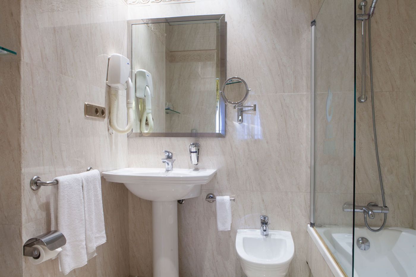 Hotel Cervantes - Spain - SEVILLA - Room - 9