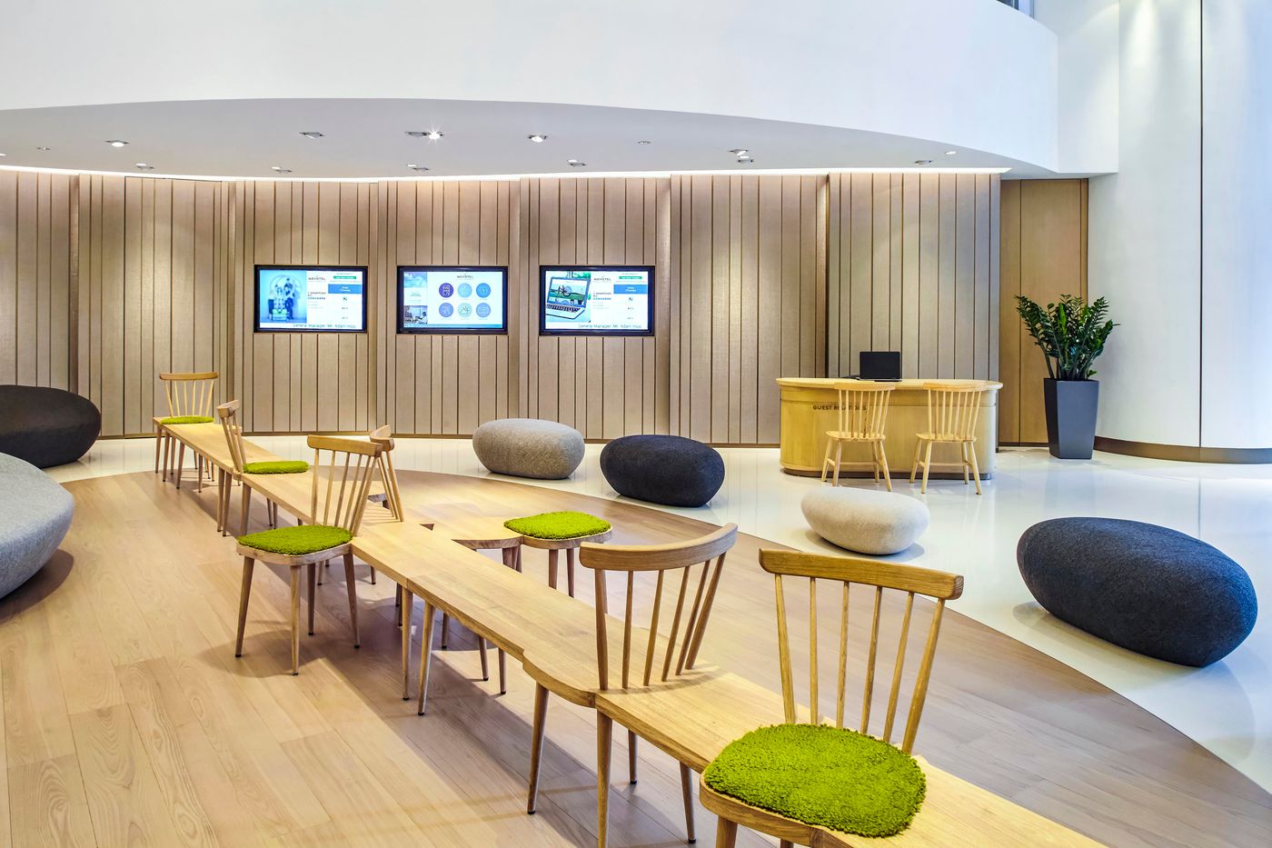 Novotel-Hong-Kong-Century-Lobby-4