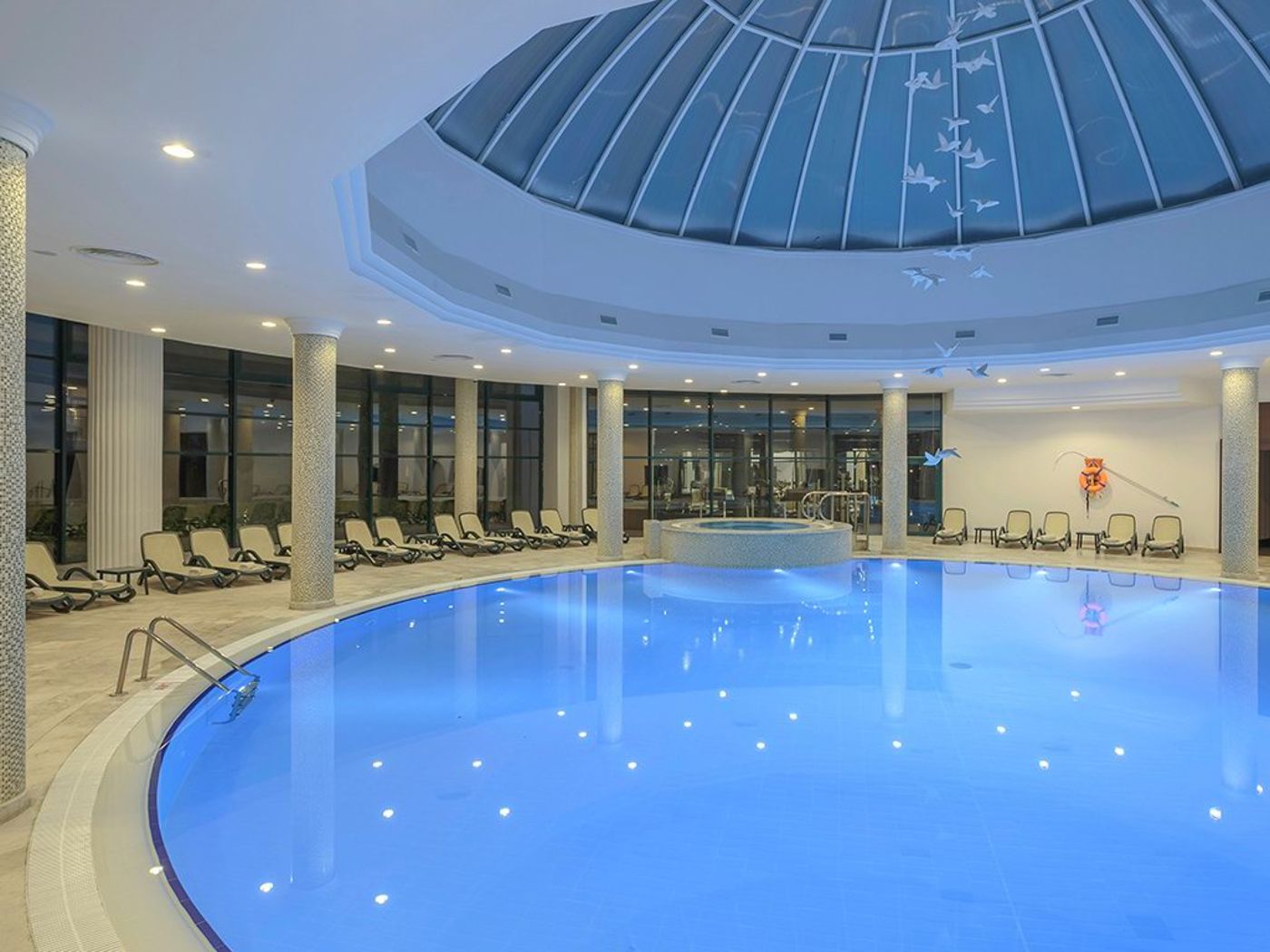 Alva-Donna-World-Palace-Hotel-Pool-67