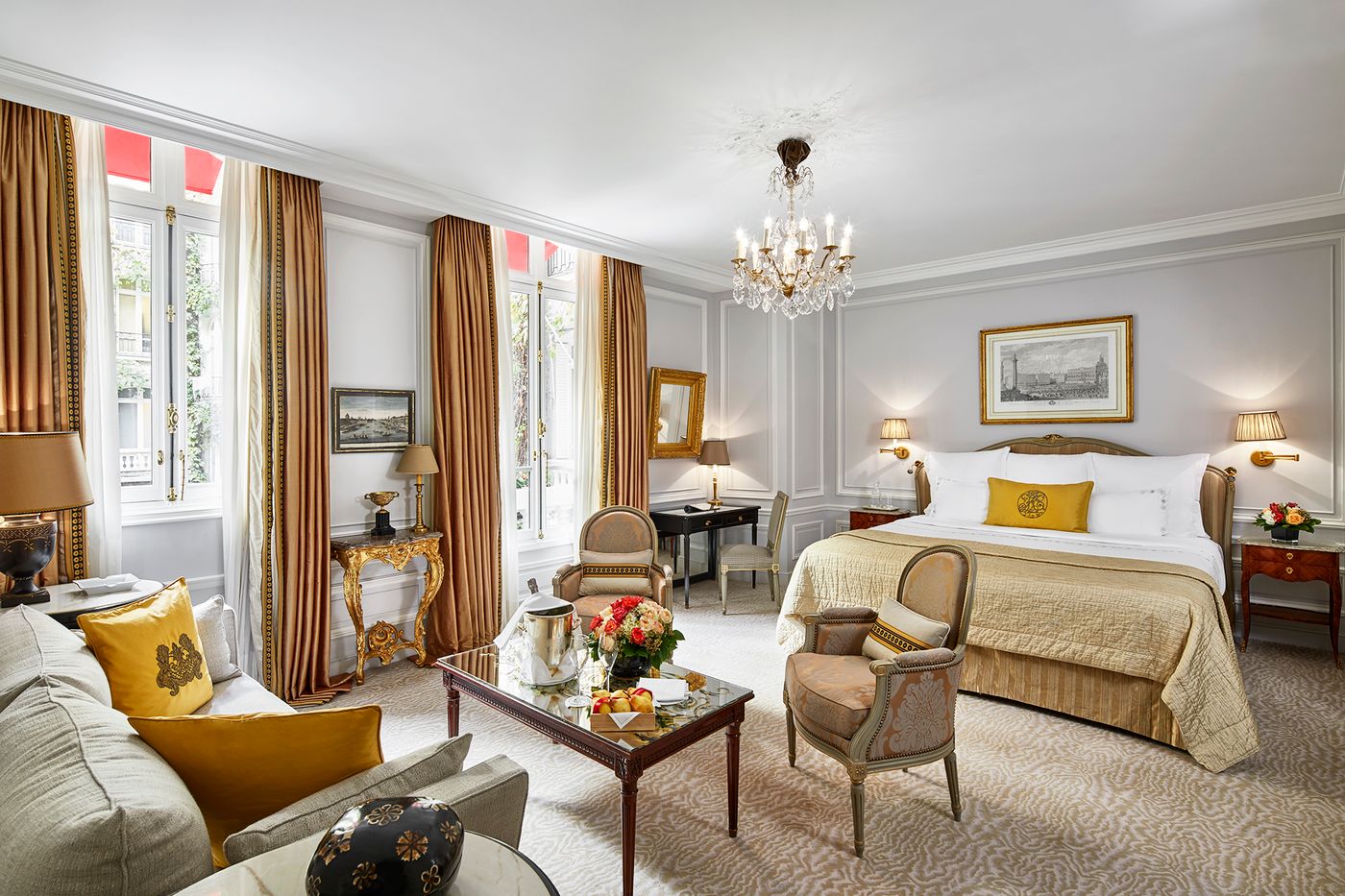 Hotel-Plaza-Athenee-Room-19