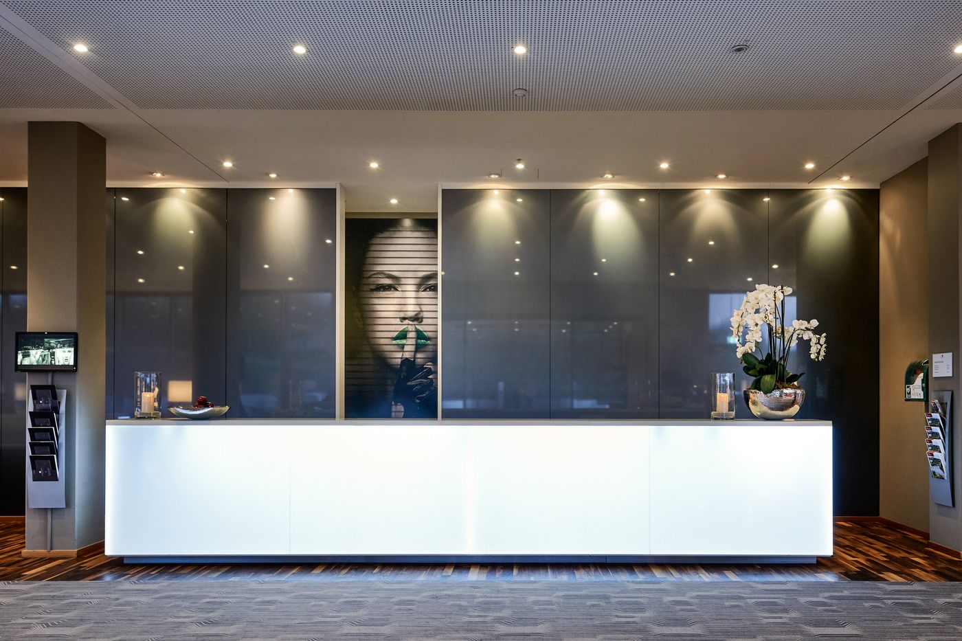 Legere-Hotel-Luxembourg-Lobby-17