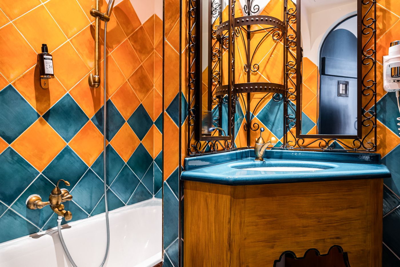 Villa-Royale-Montsouris-Room-19