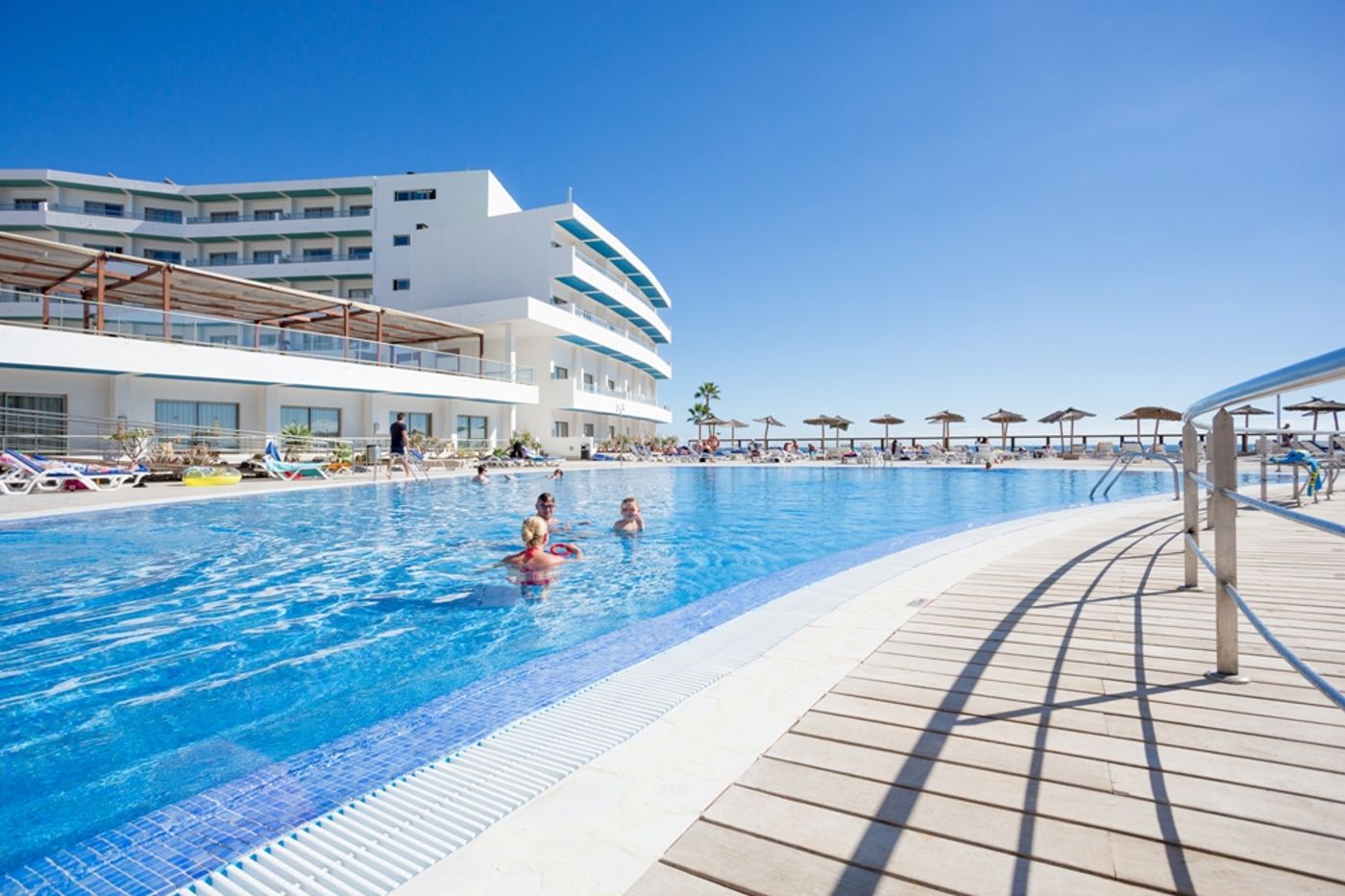 Aguamarina Golf Apartments