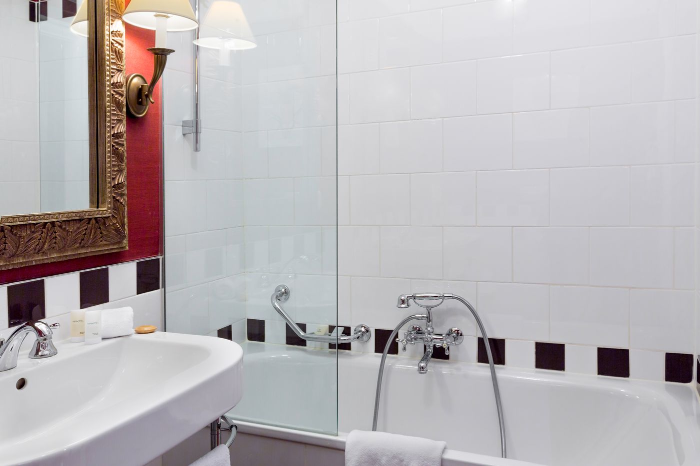 Kipling-Manotel-Room-22