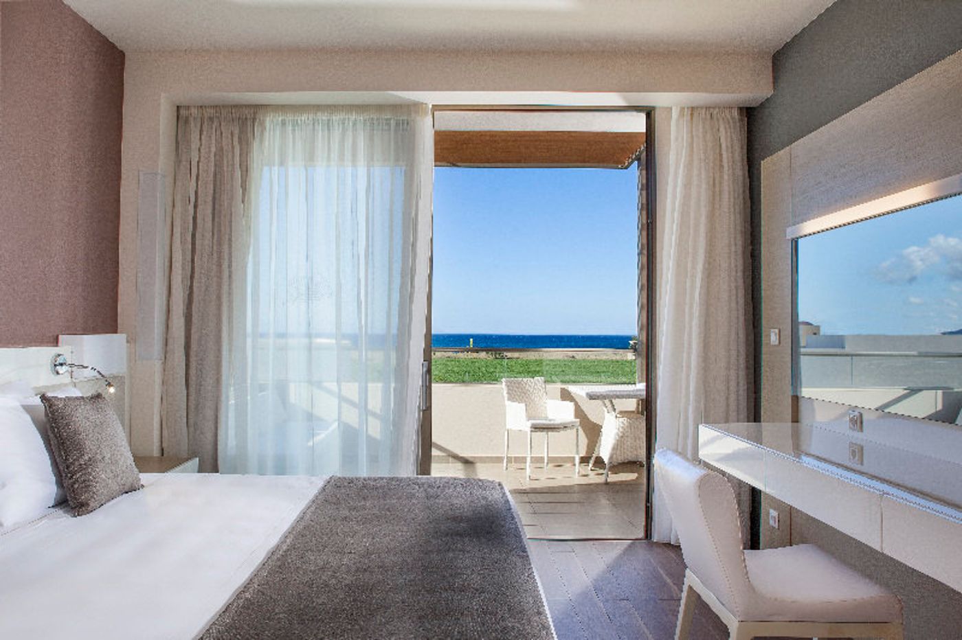 Avra-Imperial-Hotel-Room-47