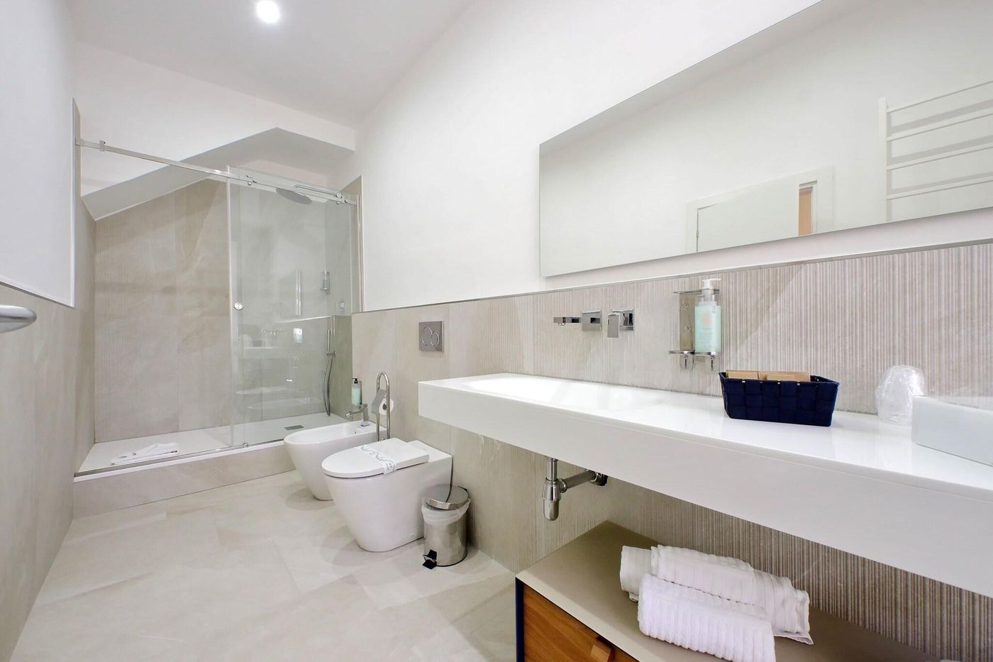 Trevi-Rome-Suite-Room-33