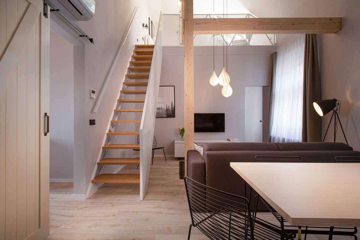 OREA-Place-Seno-Room-3