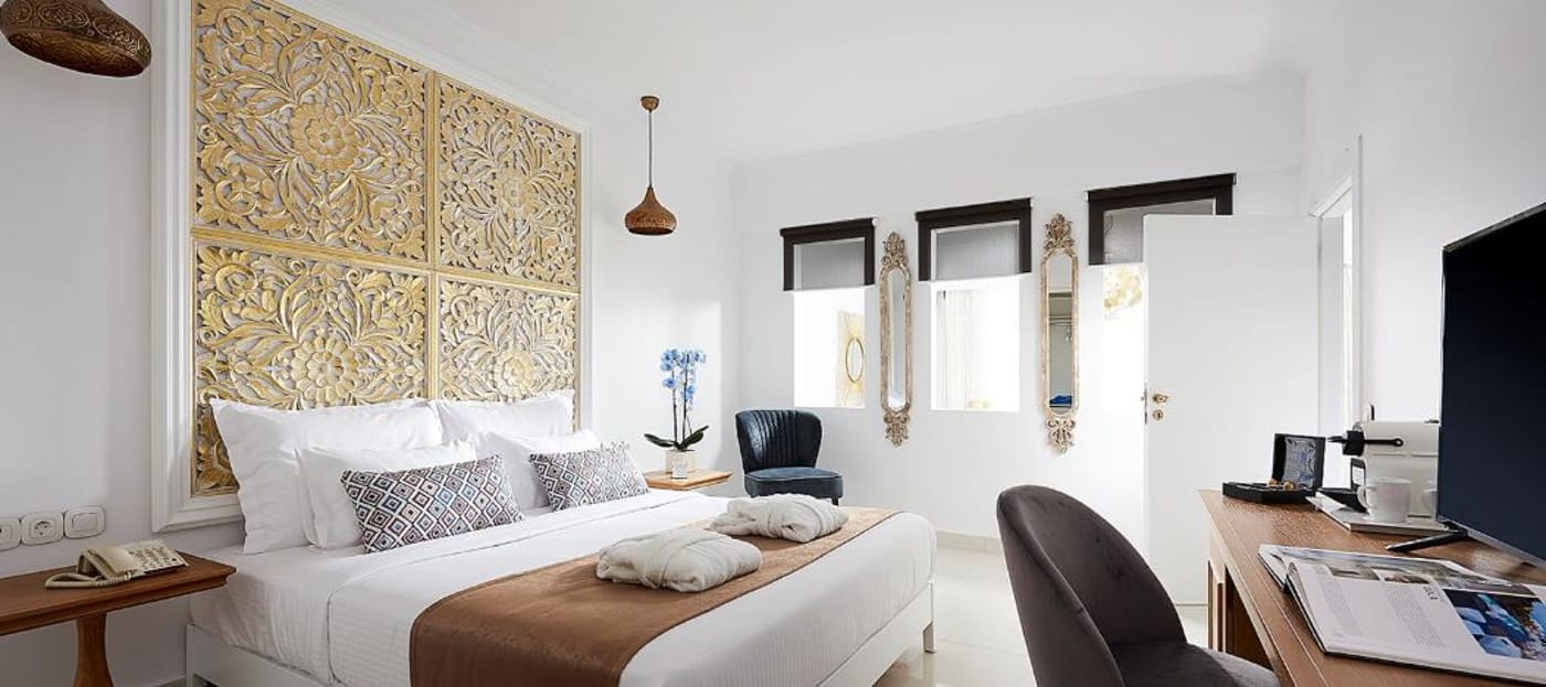 Mythos-Palace-Room-35