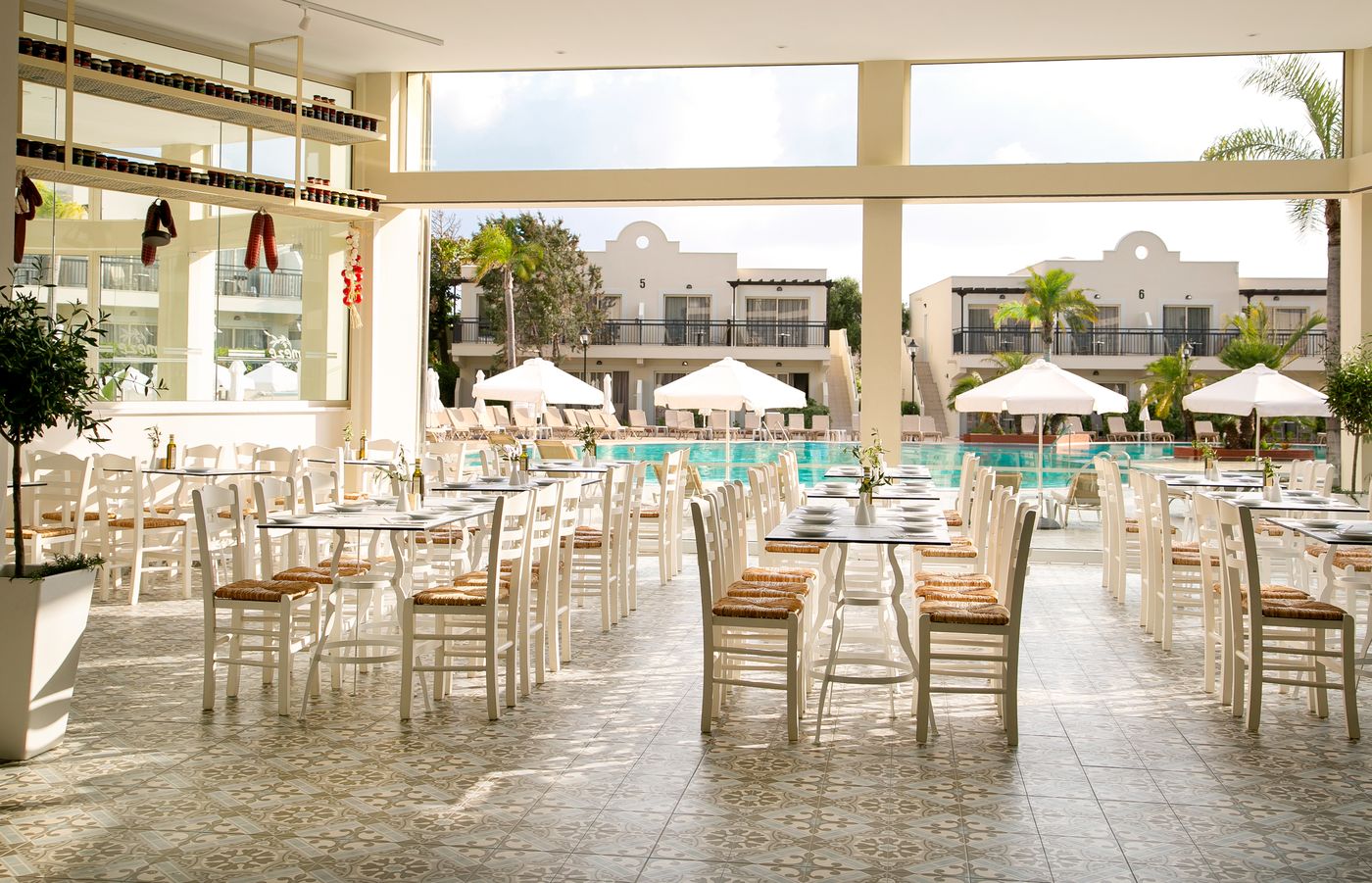 Louis-Paphos-Breeze-Restaurant-47