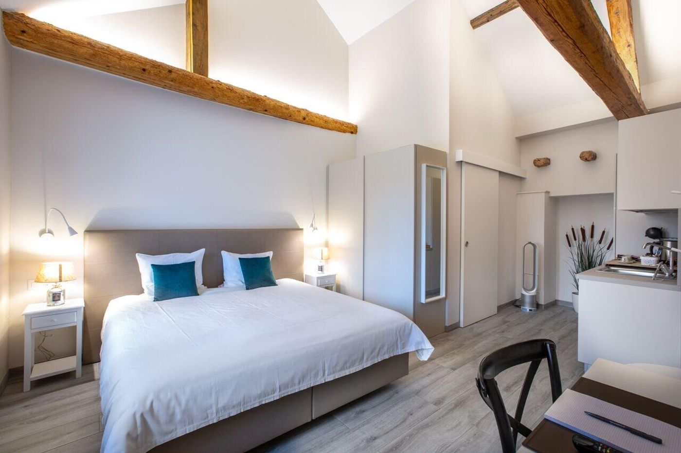 Auberge des Grands Bois-Switzerland-BUCHILLON-Room-7