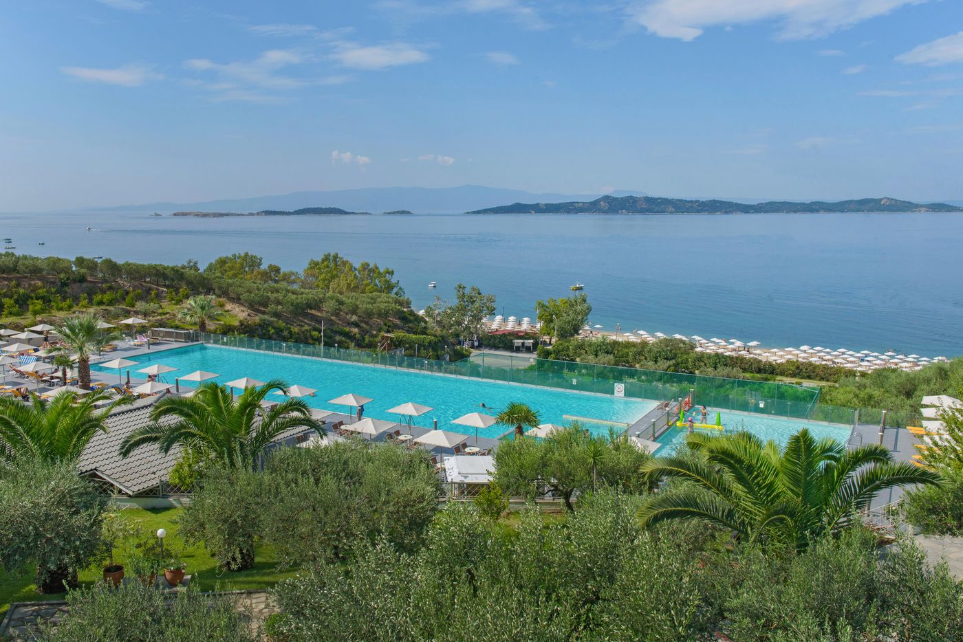 Akrathos-Beach-General-view-10