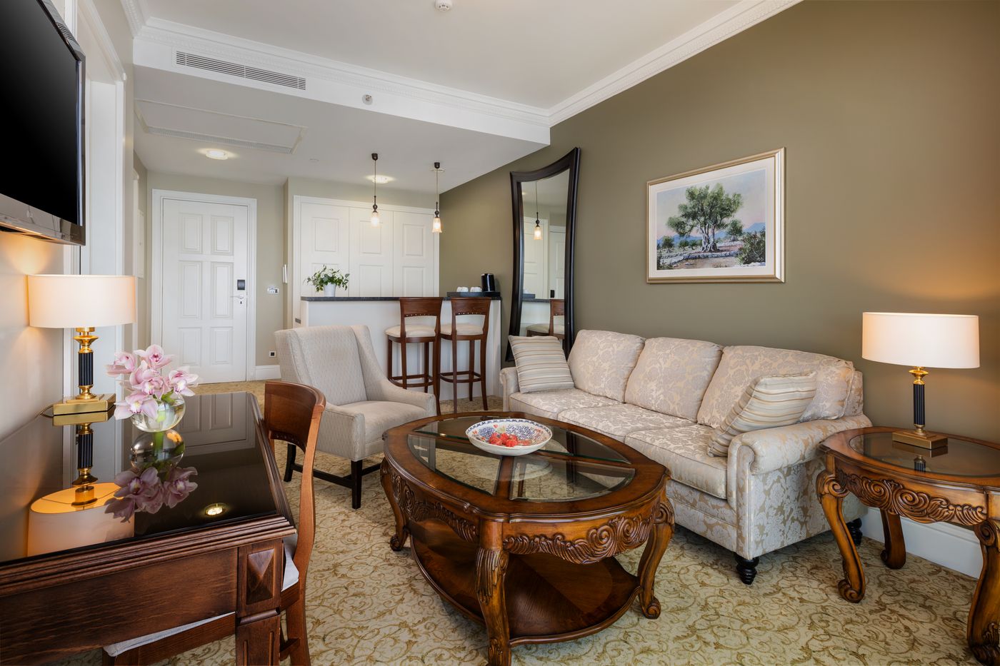 Royal-Princess-Room-13