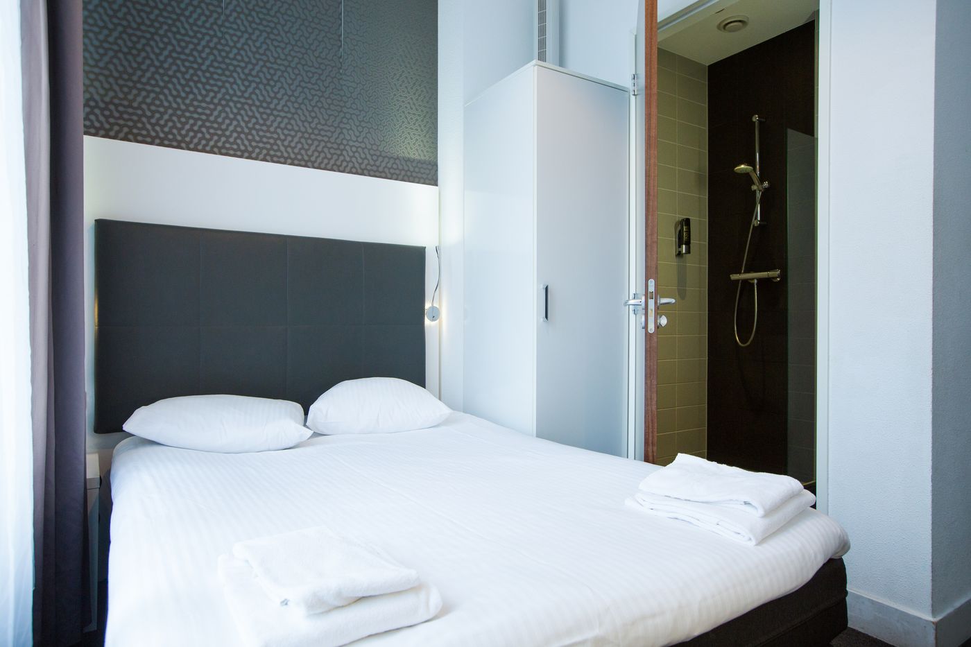 Hotel-Vossius-Vondelpark-Room-6