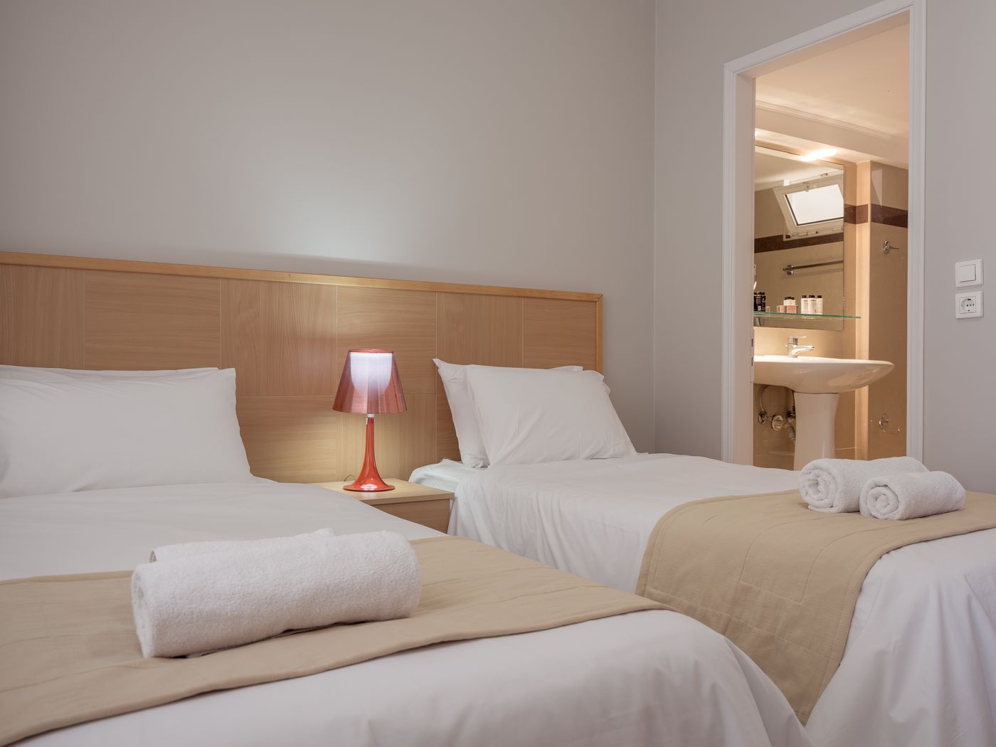 Tsilivi-Admiral-Room-11