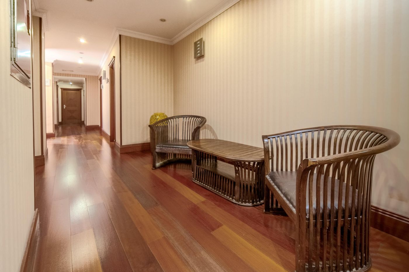 Lusso-Hotel-Infantas-Lobby-21