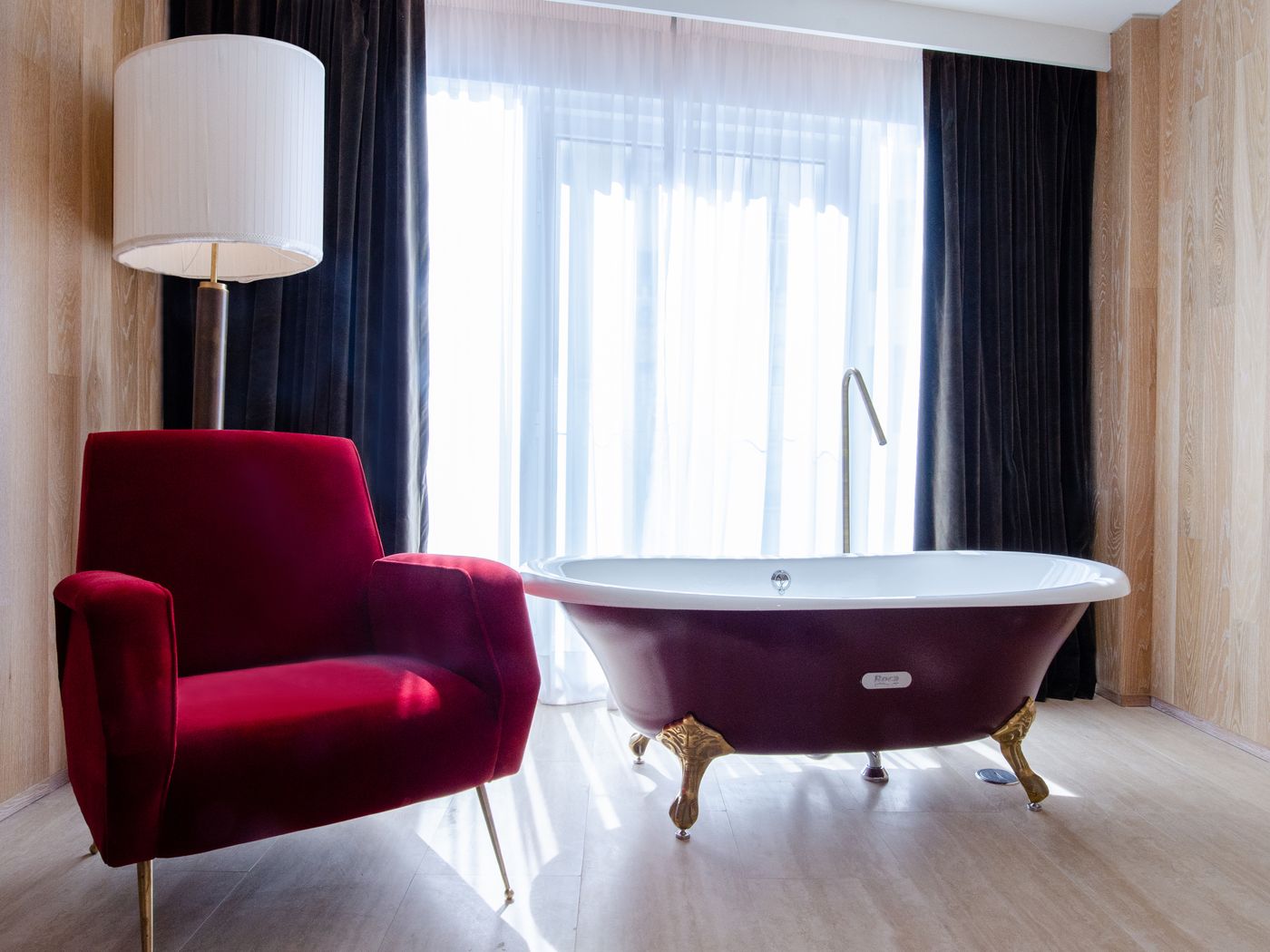 Browns-Avenue-Hotel-Room-61