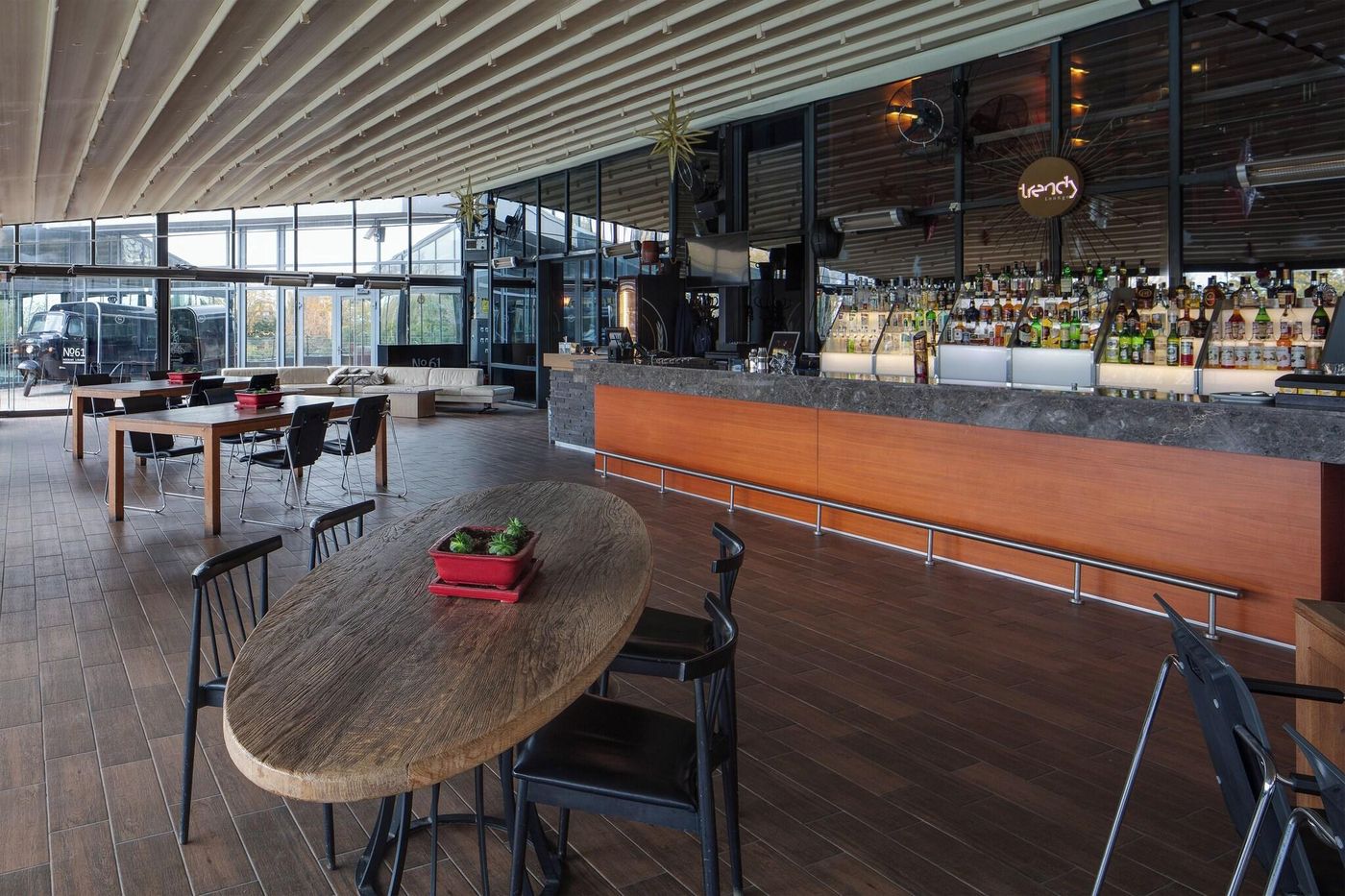 Sheraton-Hotel-Atakoy-Bar-12