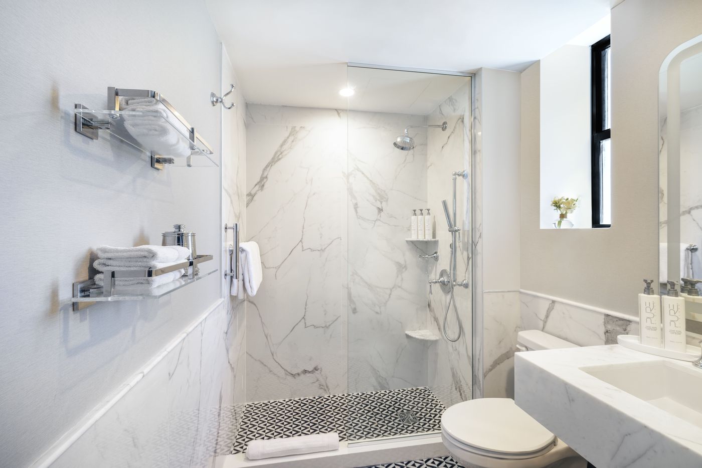 The-Benjamin-Royal-Sonesta-Hotel-Room-34