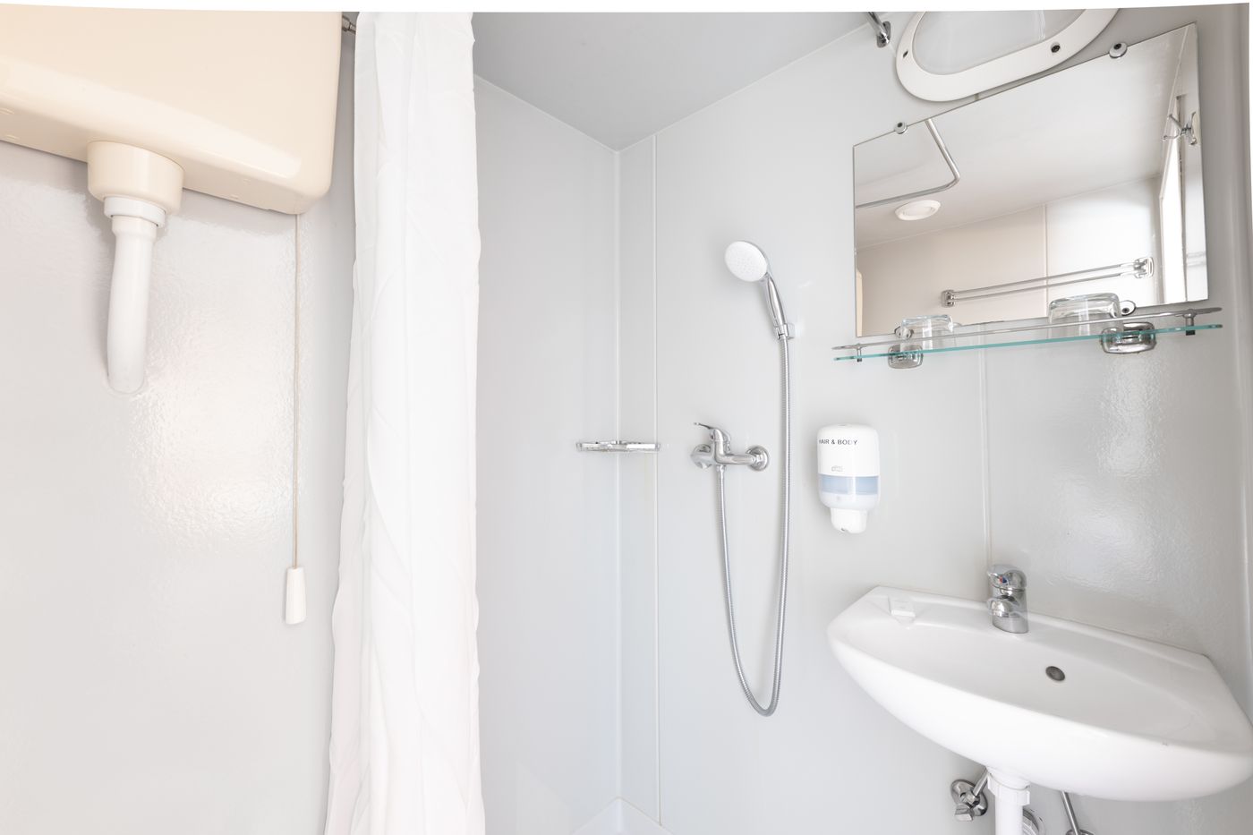 Fortuna-Boat-Hotel-Budapest-Room-26