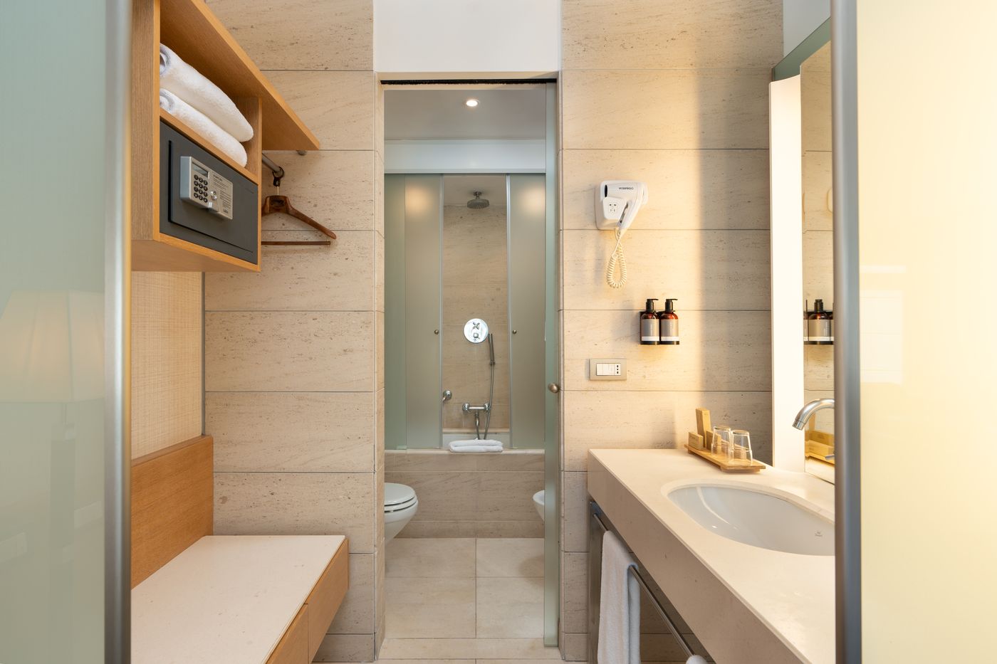 Precise-House-Mantegna-Roma-Room-41