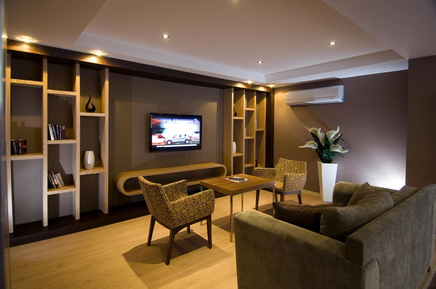 Supreme-Hotel-Lobby-23