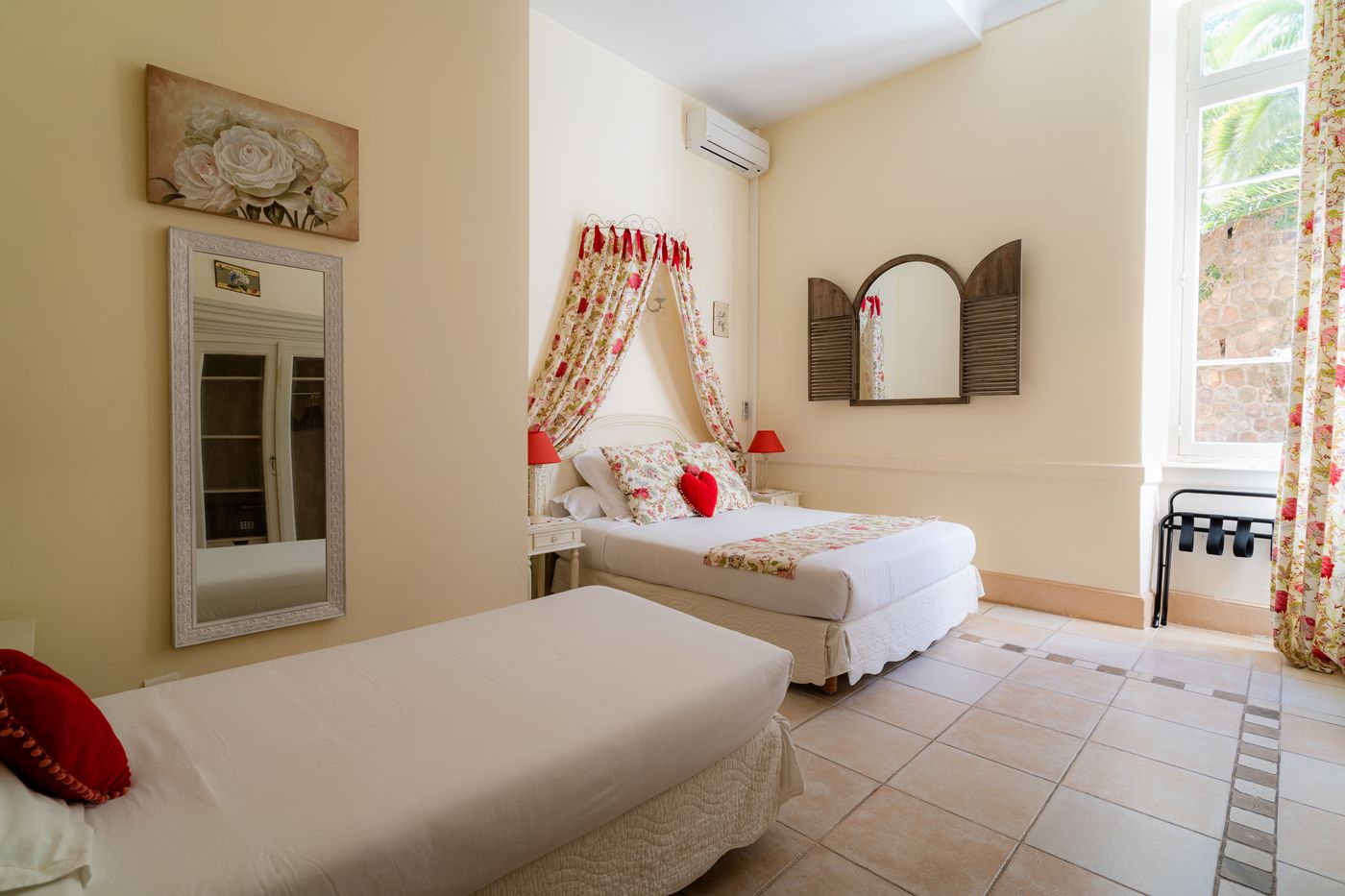 Hotel-L-Orangeraie-Room-31