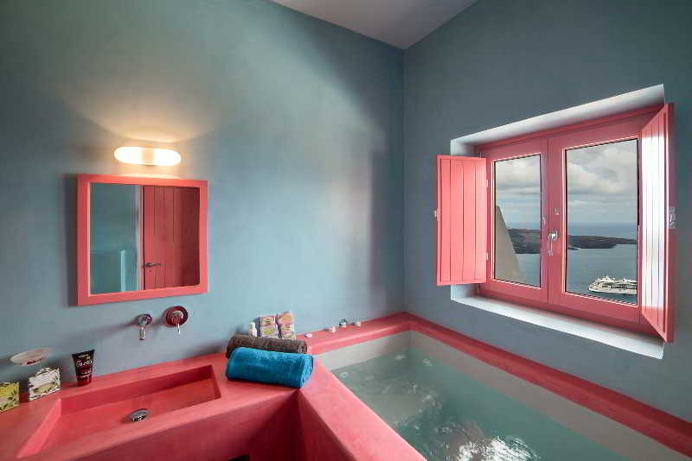 Santorini-Royal-Suites-Room-9