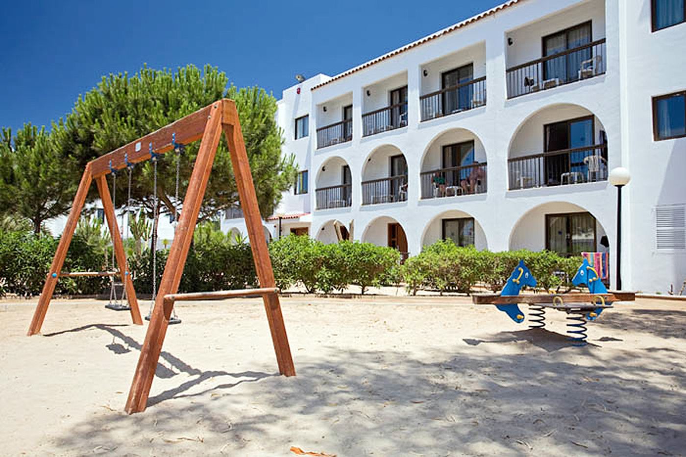 Sal Rossa Apartments